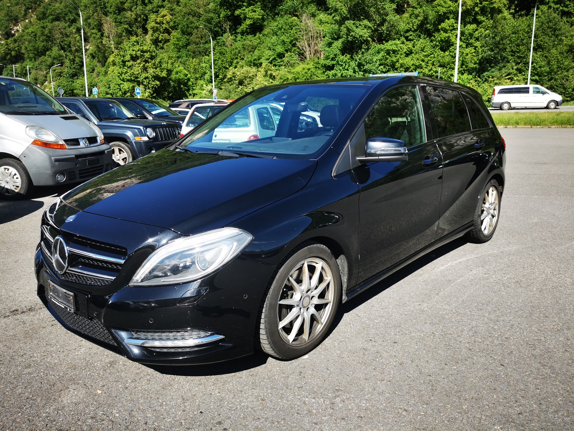 MERCEDES-BENZ B 220 4Matic 7G-DCT-image-1