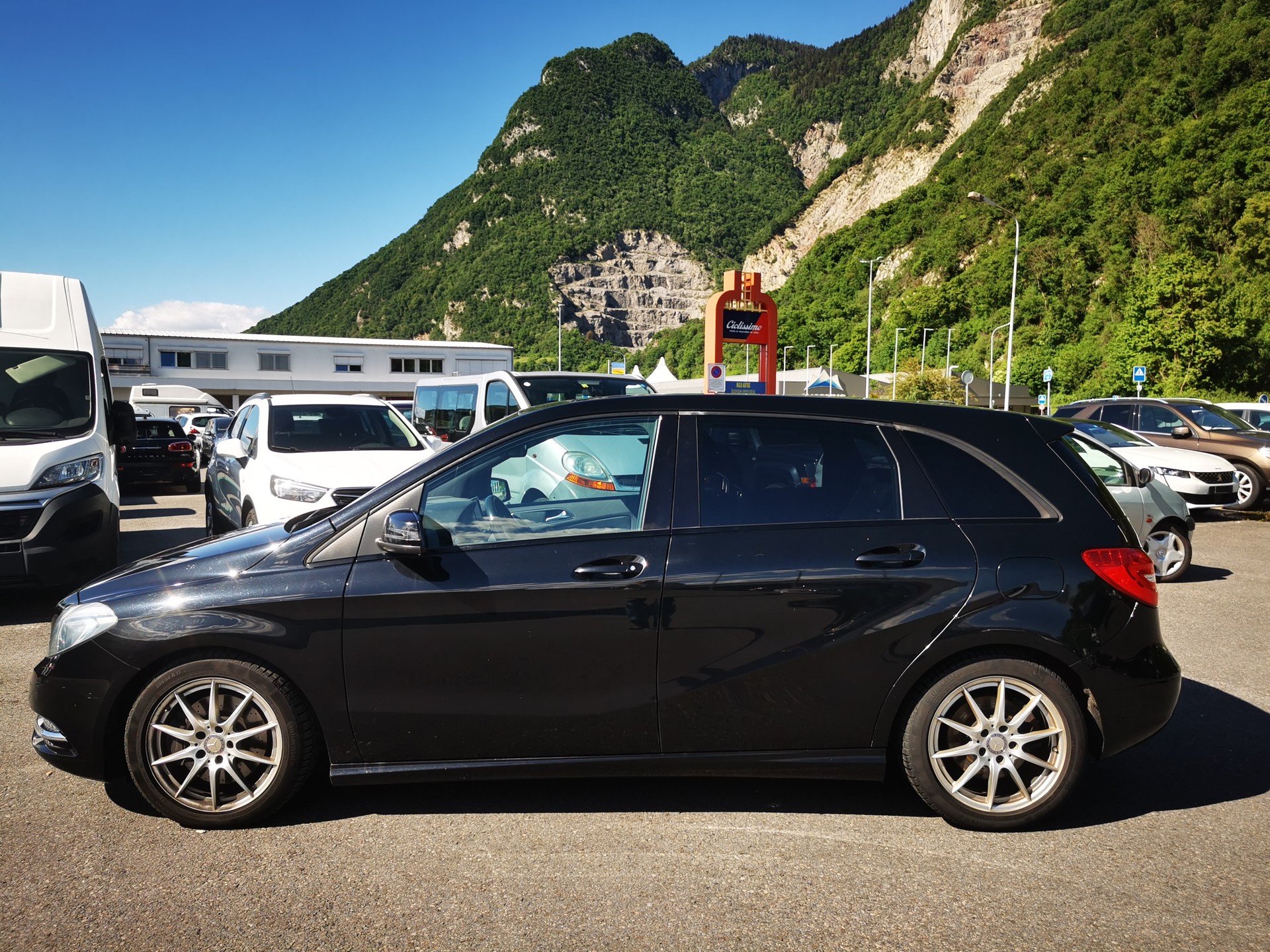 MERCEDES-BENZ B 220 4Matic 7G-DCT-image-0