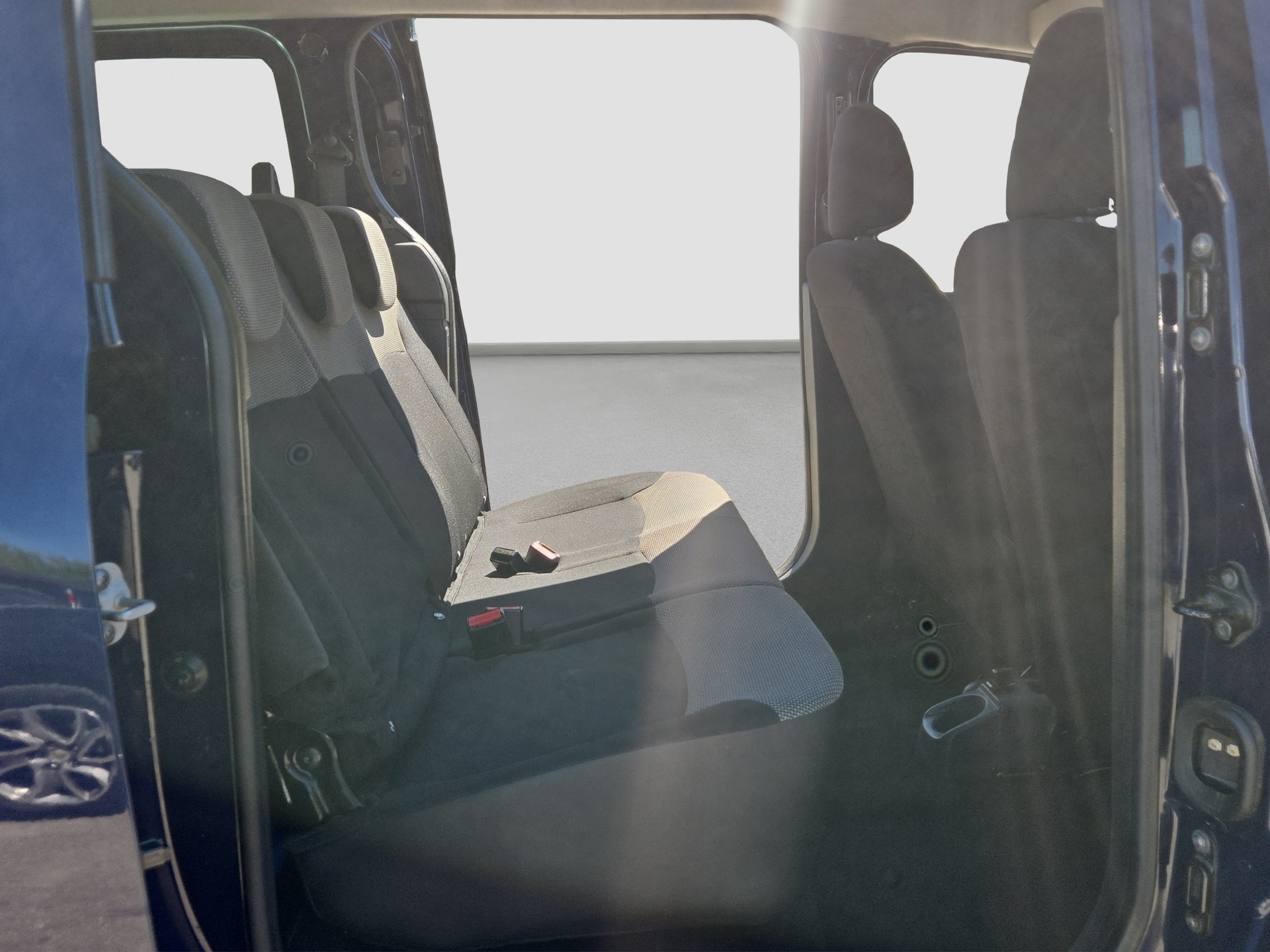 DACIA Personenwagen-image-11