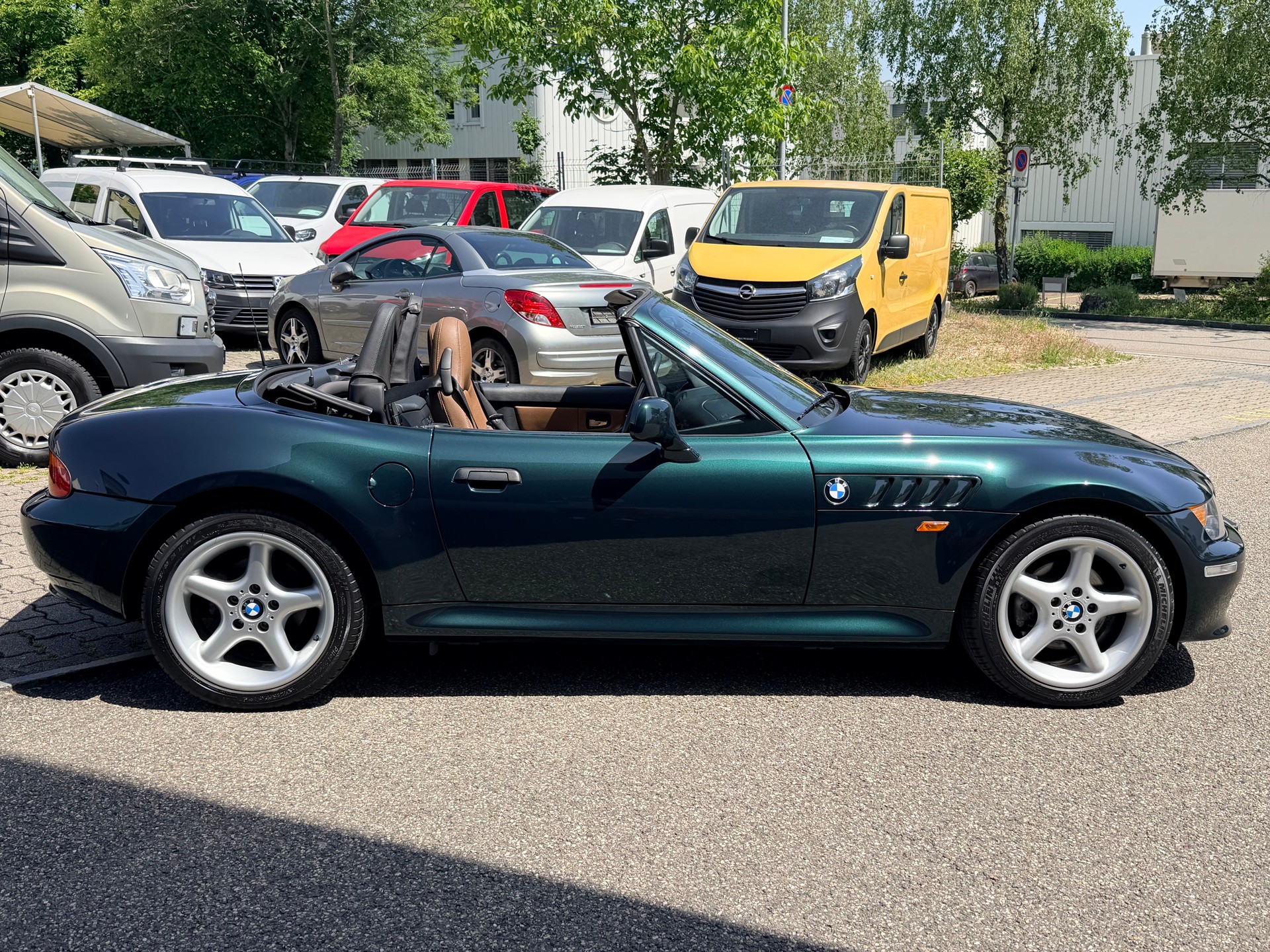 BMW Z3 2.8i Roadster-showroom-element-1