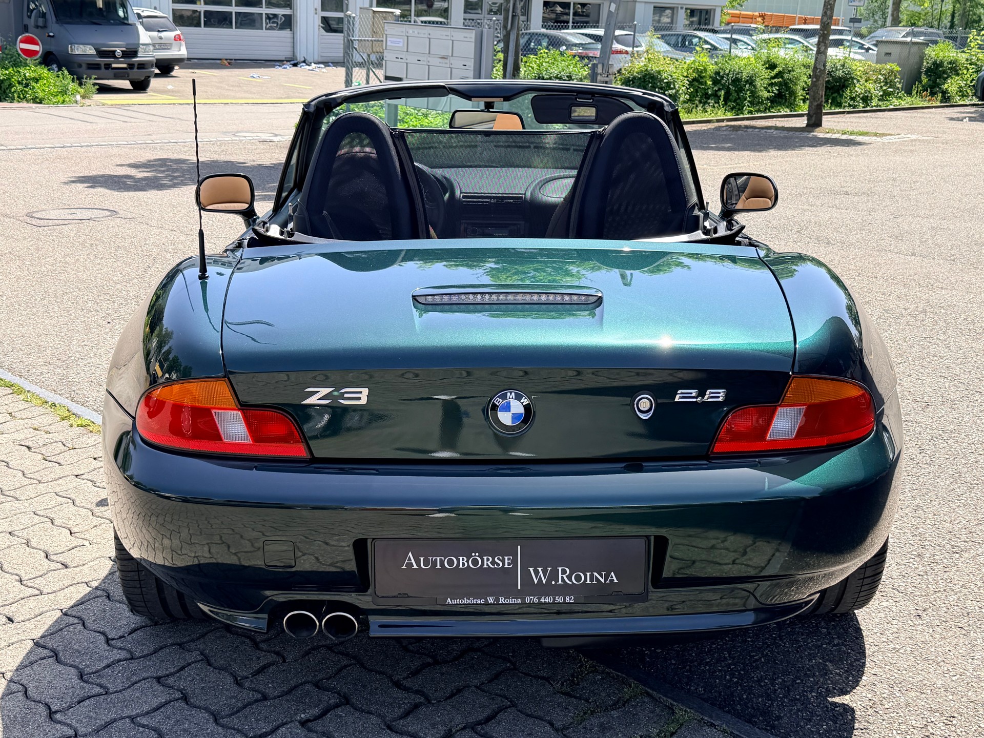 BMW Z3 2.8i Roadster-showroom-element-3
