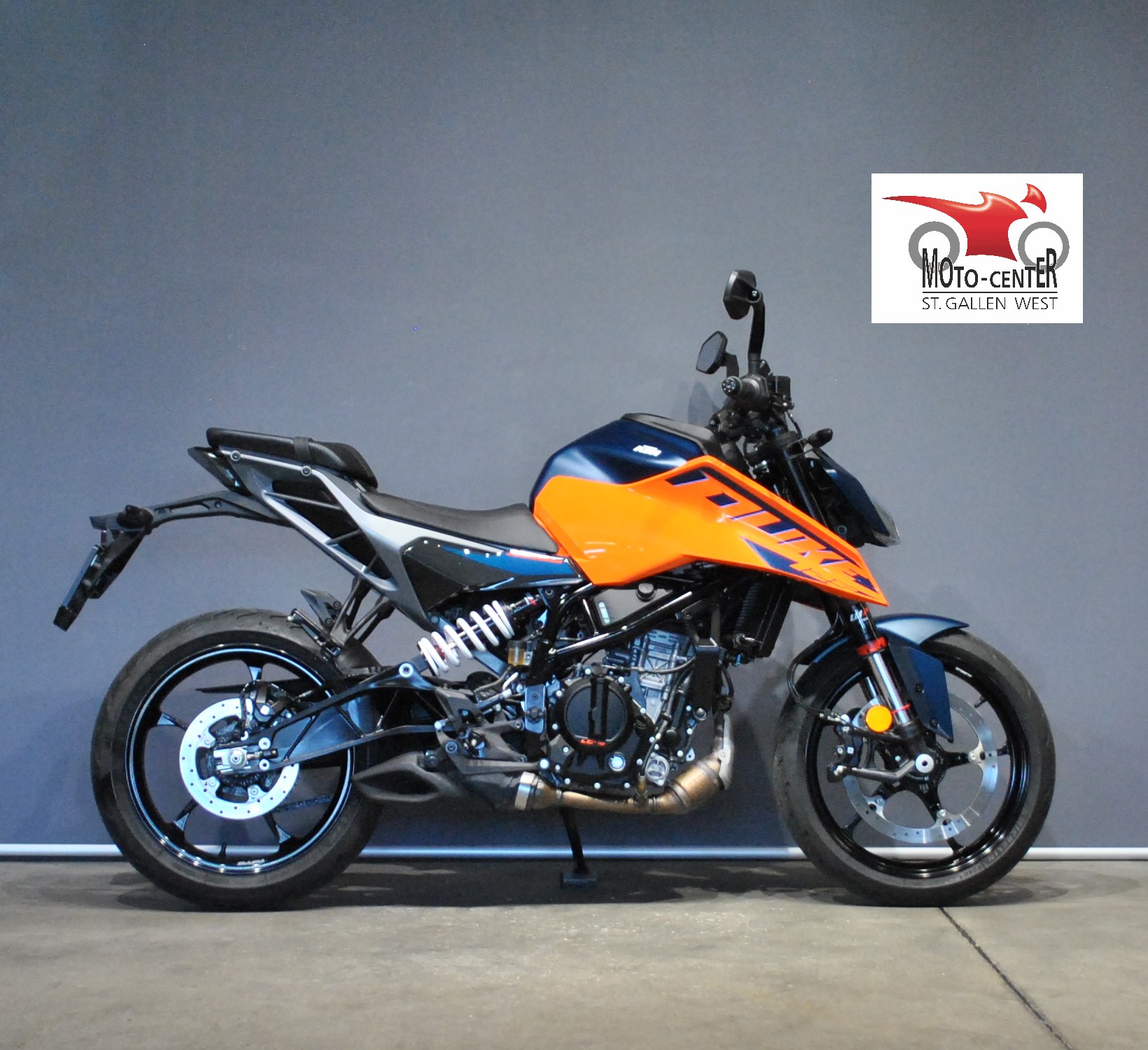 KTM 125 Duke-showroom-element-1