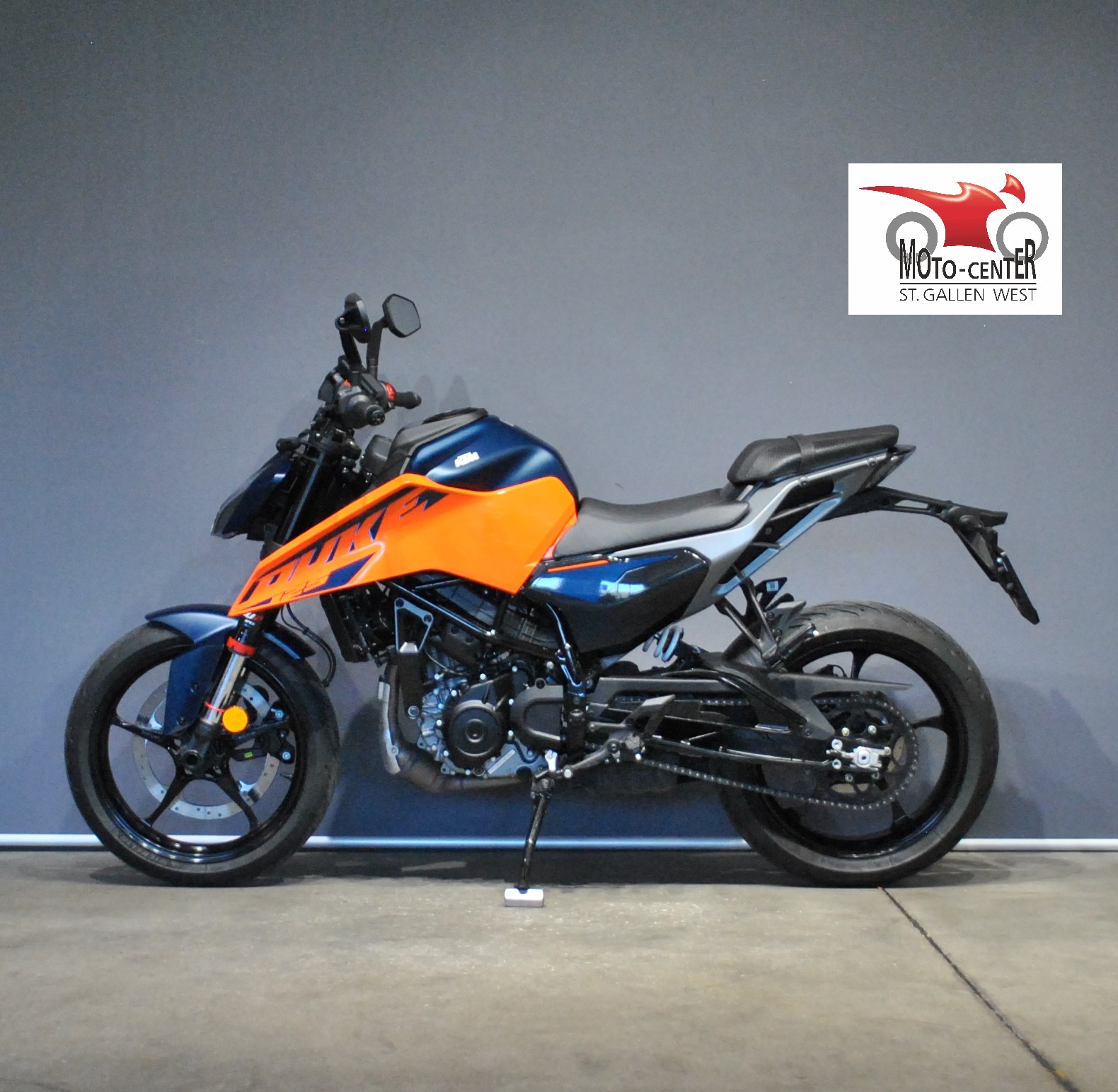 KTM 125 Duke-showroom-element-2