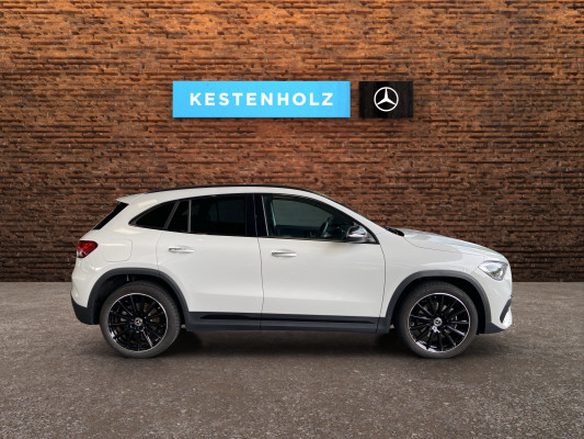 MERCEDES-BENZ GLA 250 e 8G-DCT-image-2