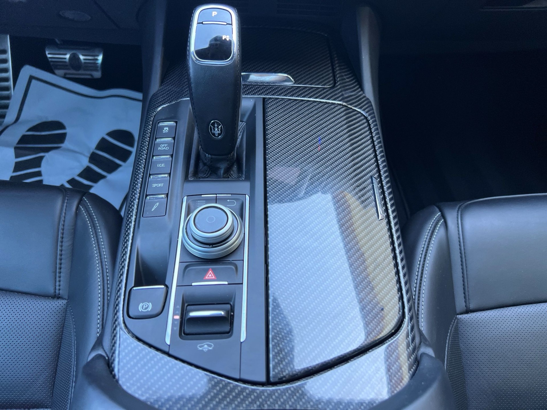 MASERATI Levante 3.0 V6 GranSport Automatica-image-18