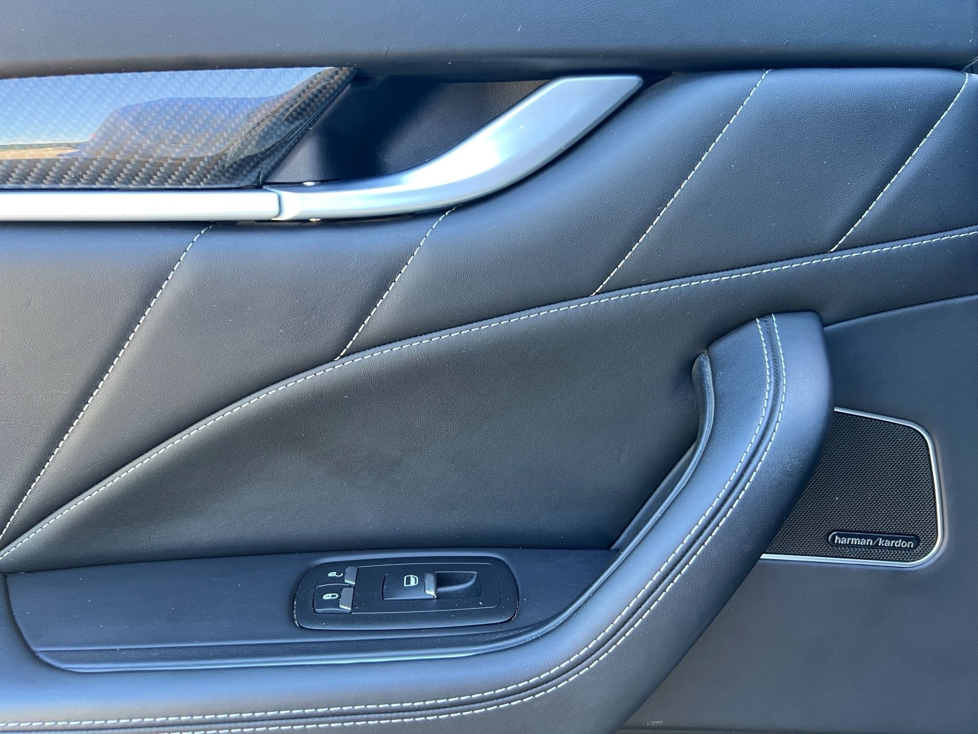 MASERATI Levante 3.0 V6 GranSport Automatica-image-22