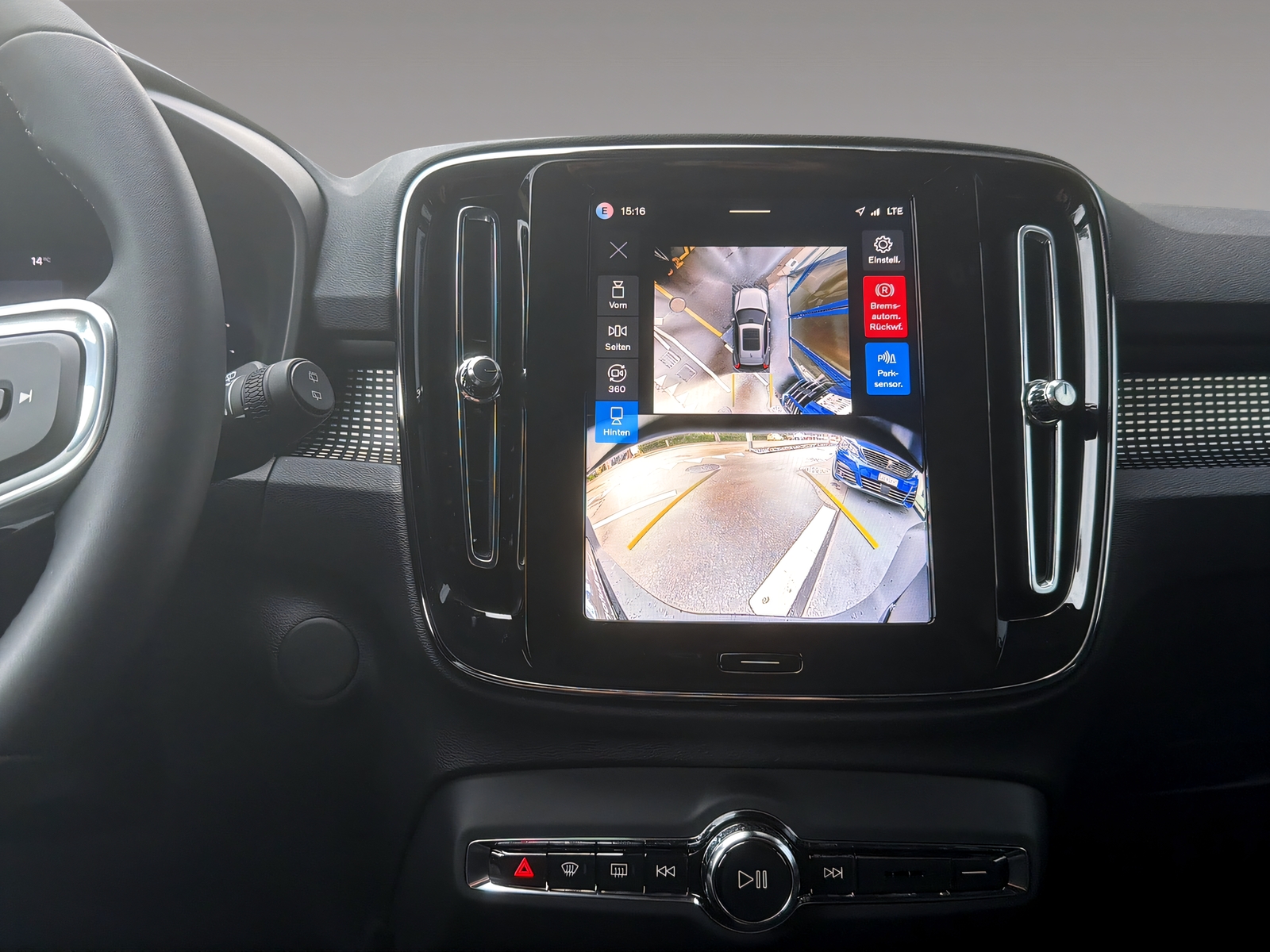 VOLVO EX40 Twin XCENTRIC Edition AWD-image-14