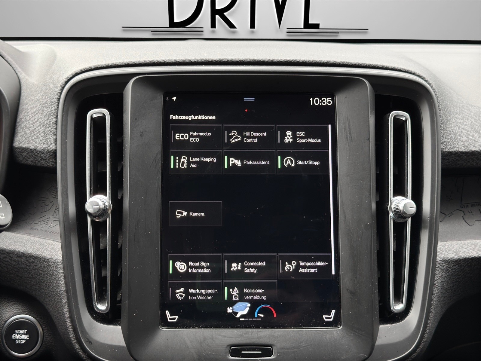 VOLVO XC40 D3 Geartronic-image-15