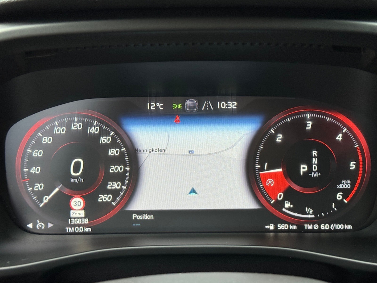 VOLVO XC40 D3 Geartronic-image-19