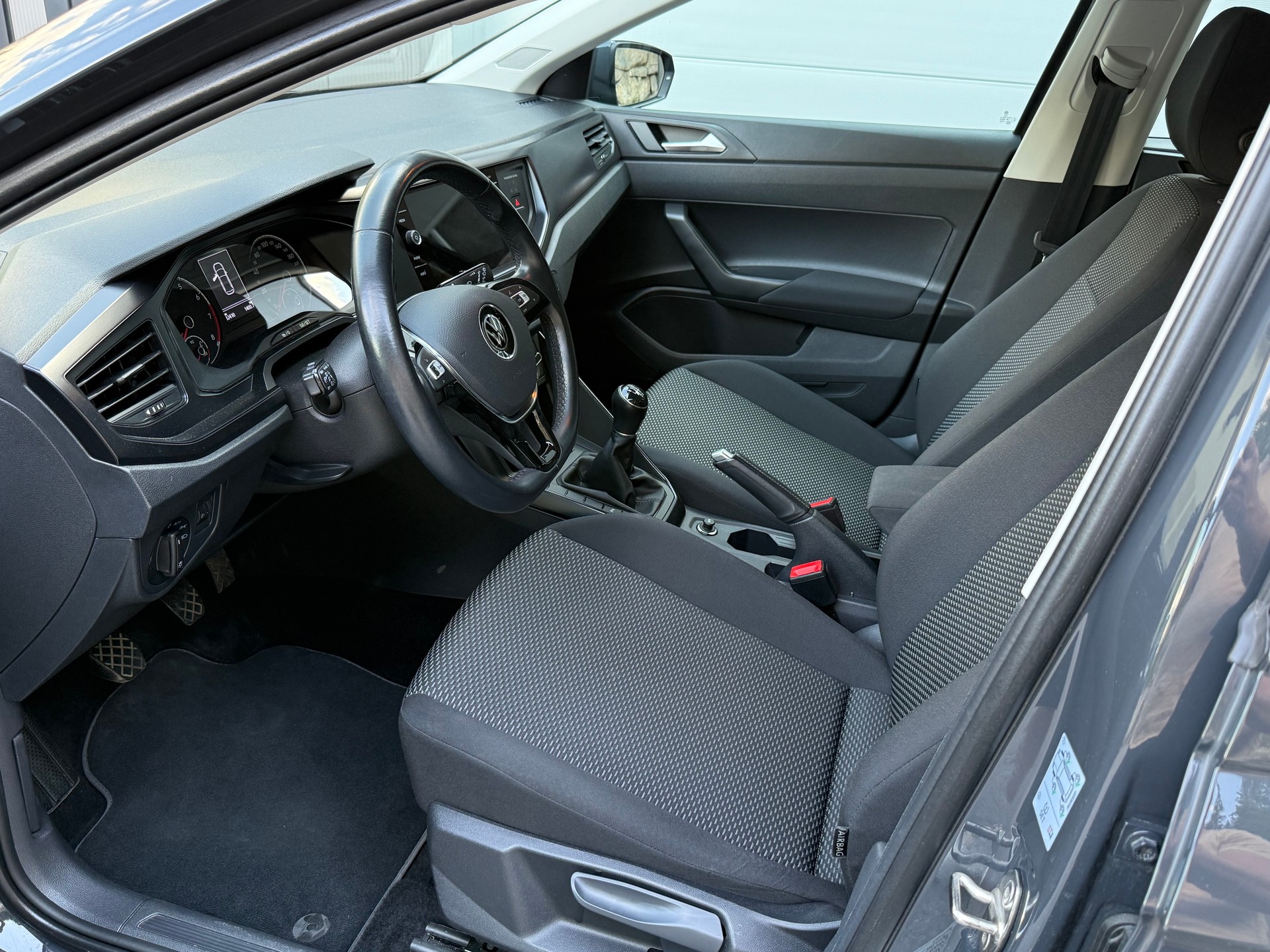 VW Polo 1.0 BMT Value-image-8