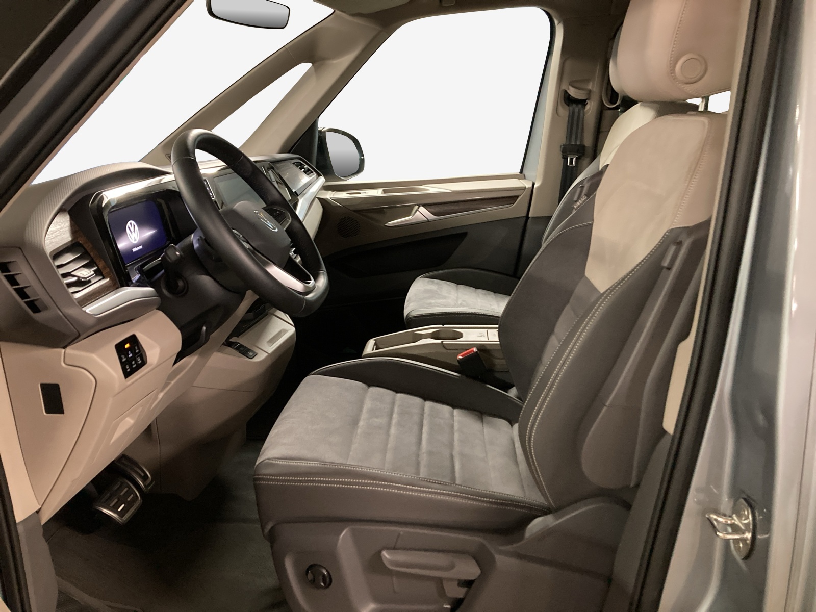 VW Multivan 2.0 TDI Style DSG Lang-image-7