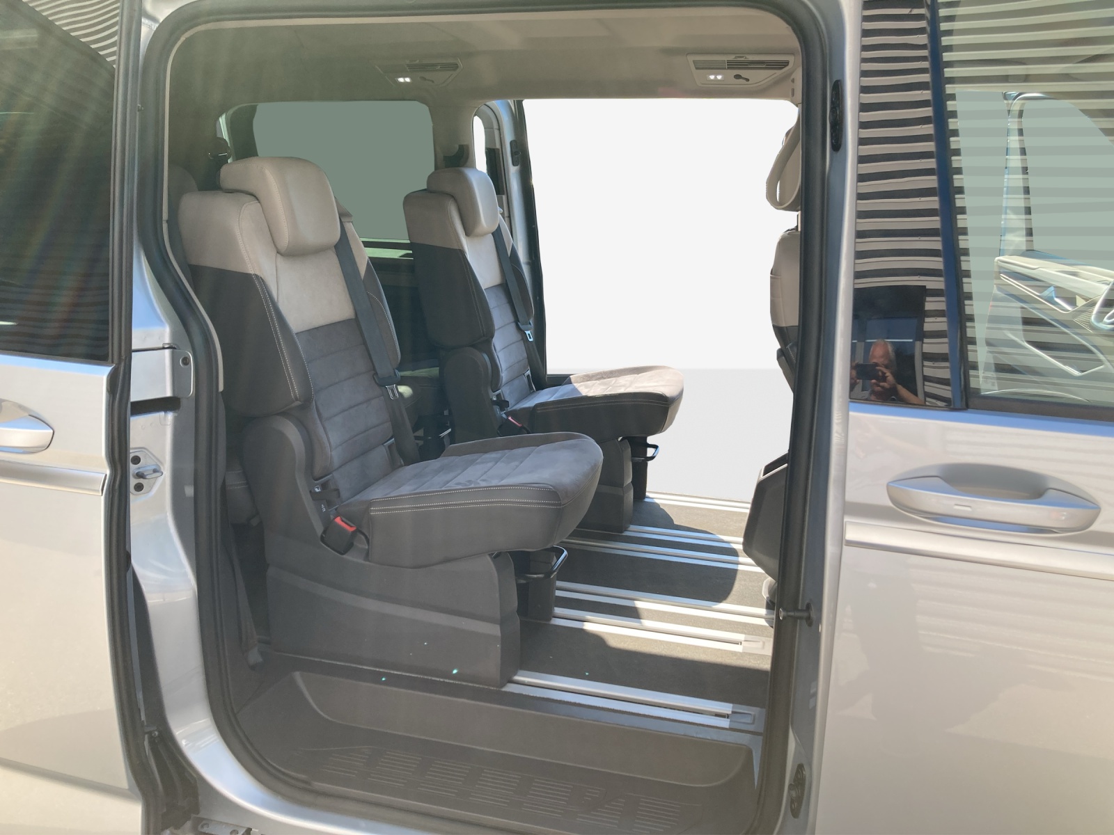 VW Multivan 2.0 TDI Style DSG Lang-image-13