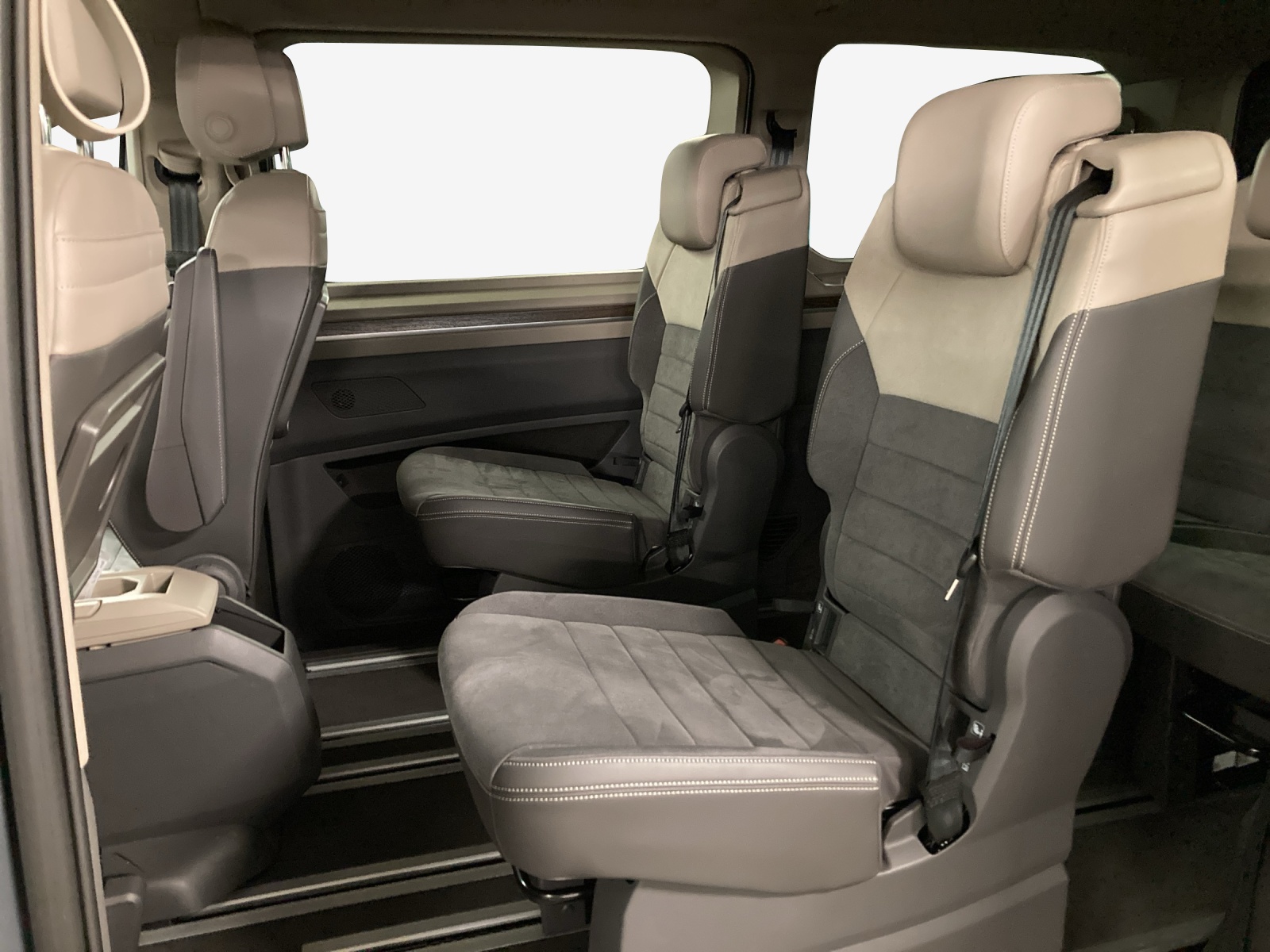 VW Multivan 2.0 TDI Style DSG Lang-image-11