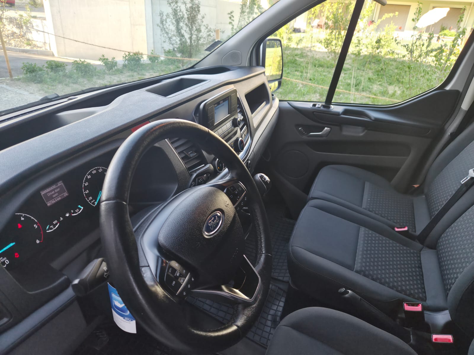 FORD TRANSIT CUSTOM-image-9