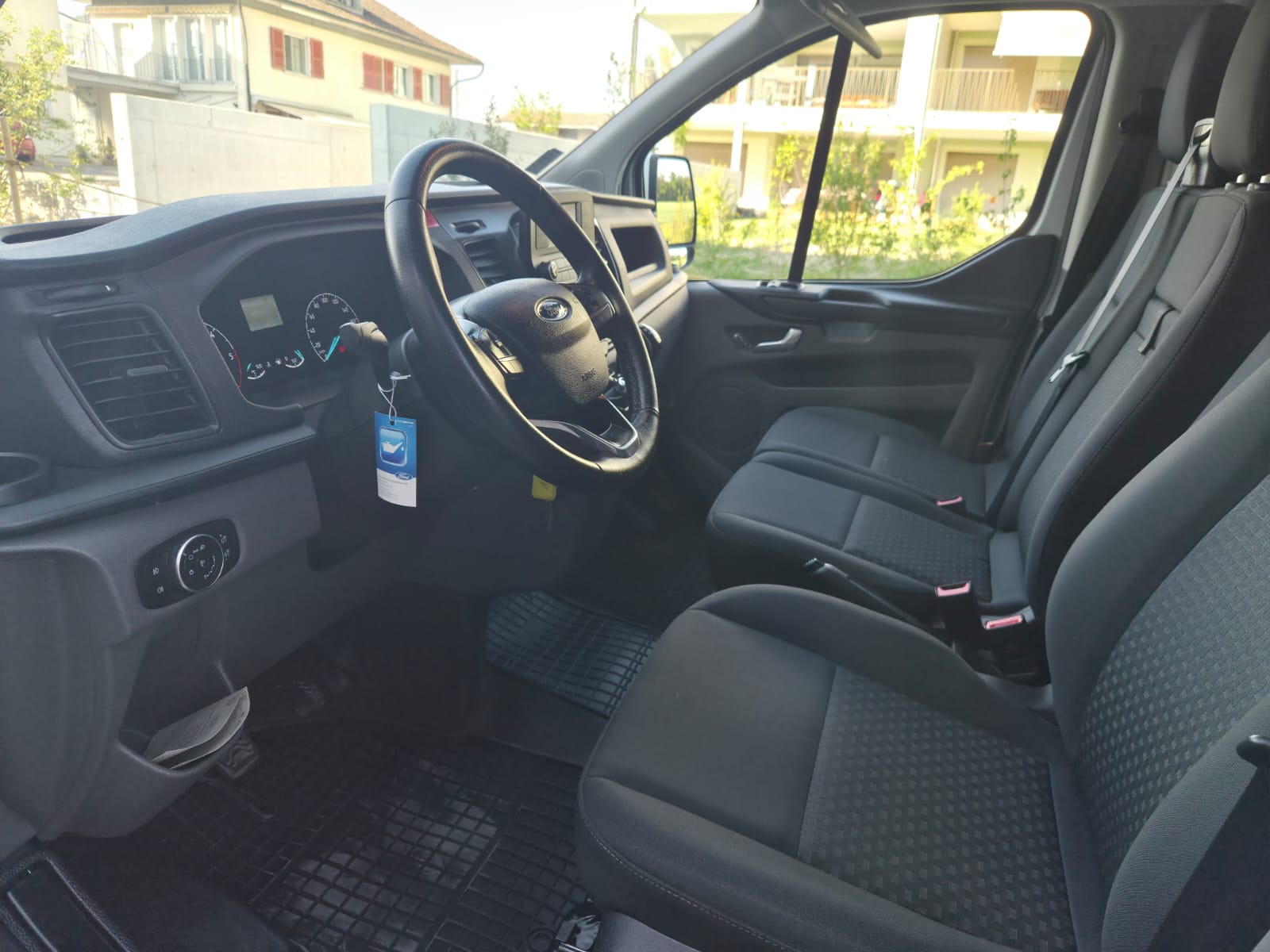 FORD TRANSIT CUSTOM-image-8