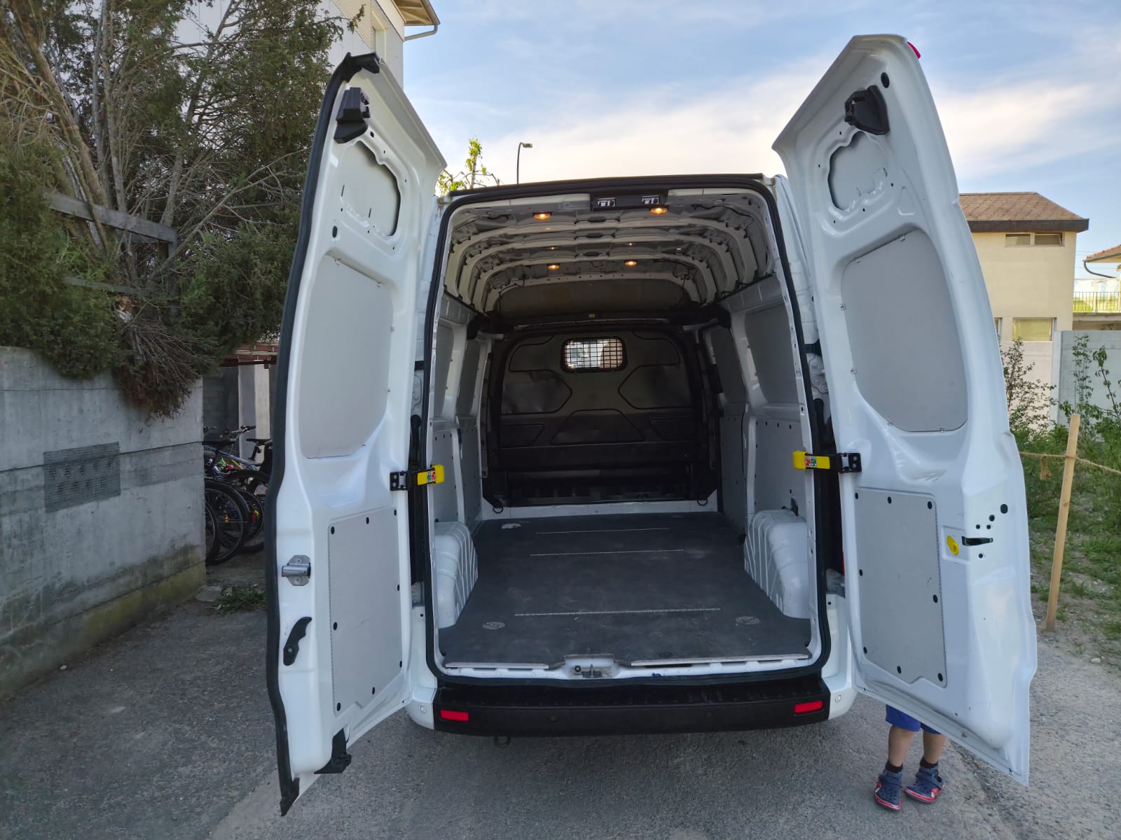FORD TRANSIT CUSTOM-image-12