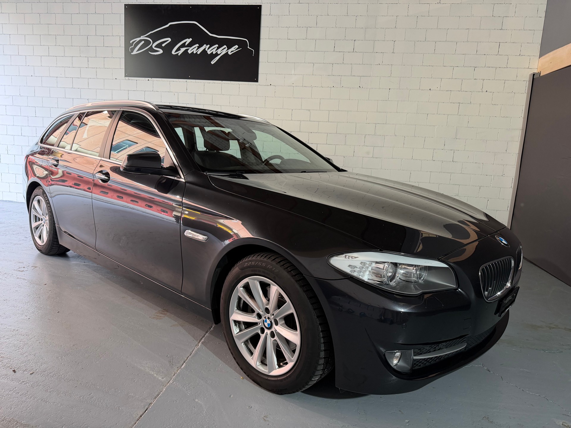 BMW 520d Touring Steptronic-image-5