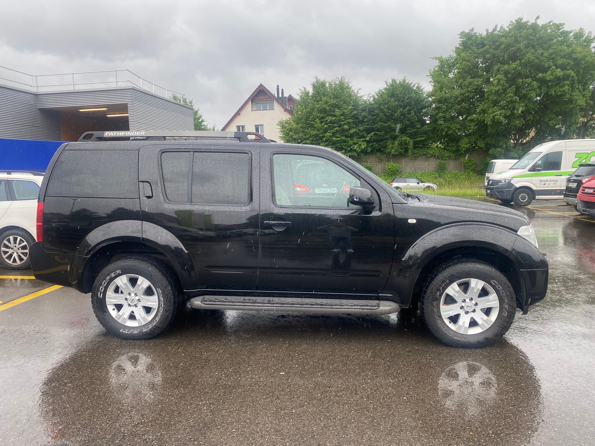 NISSAN PATHFINDER-image-3
