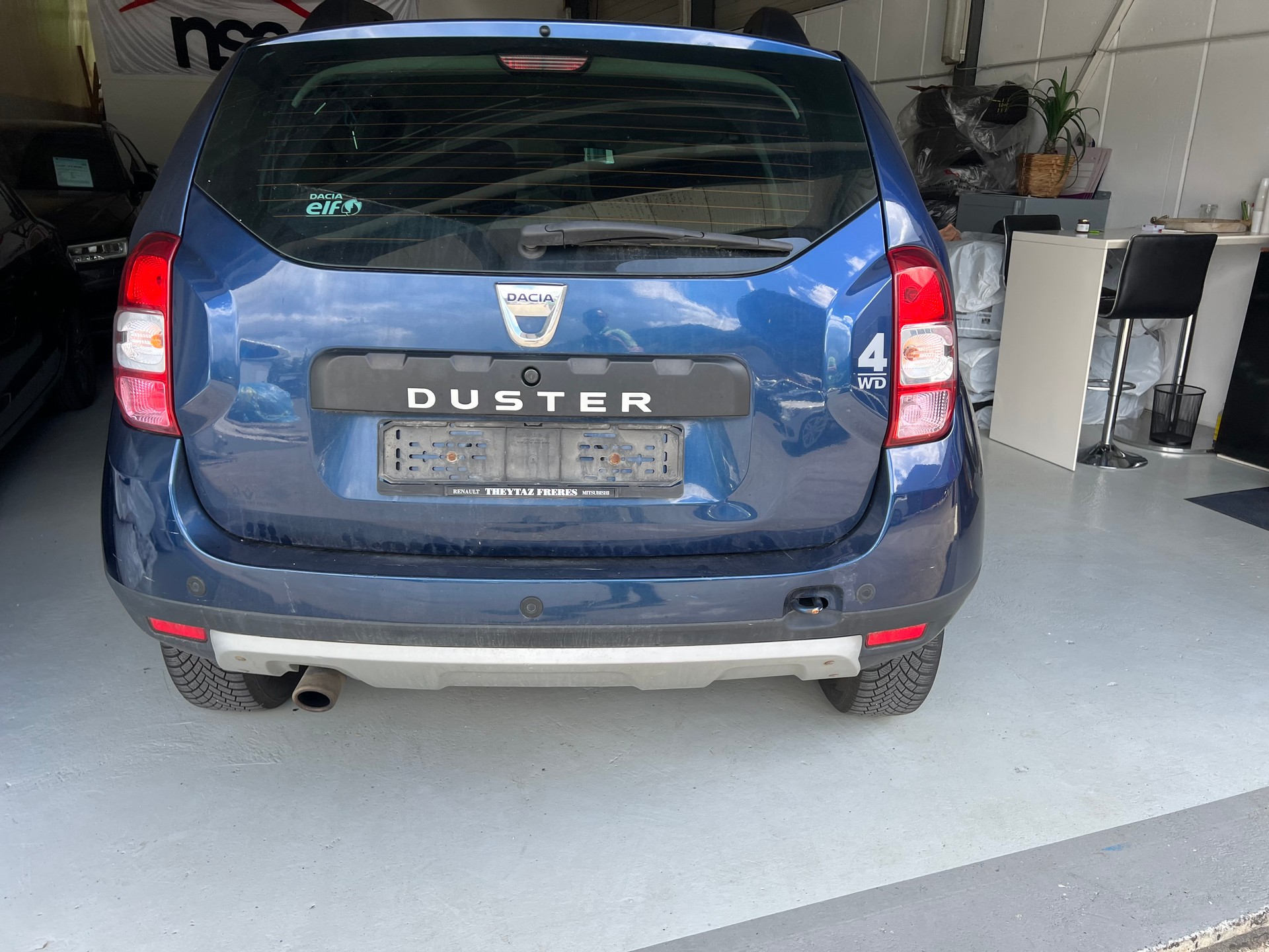 DACIA Duster 1.5 Diesel Lauréate 4x4 ***Euro 6 * Klima * Tempomat ***-image-6