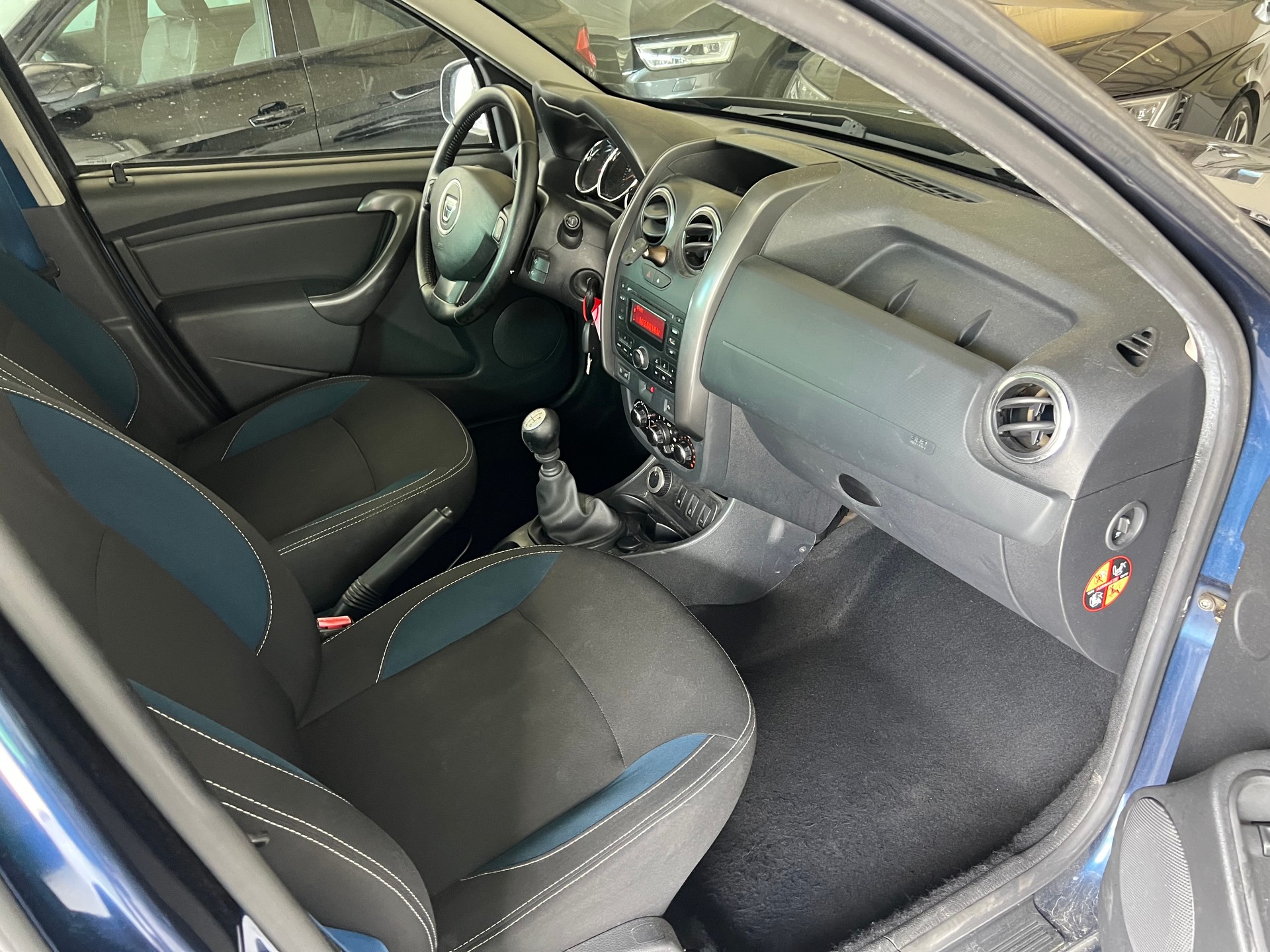 DACIA Duster 1.5 Diesel Lauréate 4x4 ***Euro 6 * Klima * Tempomat ***-image-11