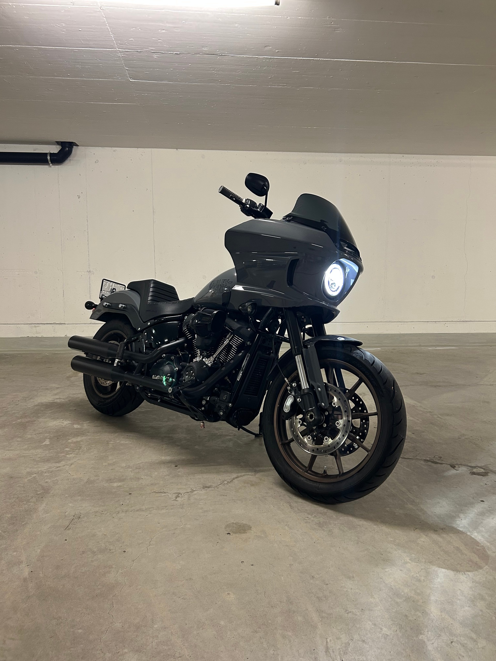 HARLEY-DAVIDSON Lowrider ST 117 Gunmetal Grey