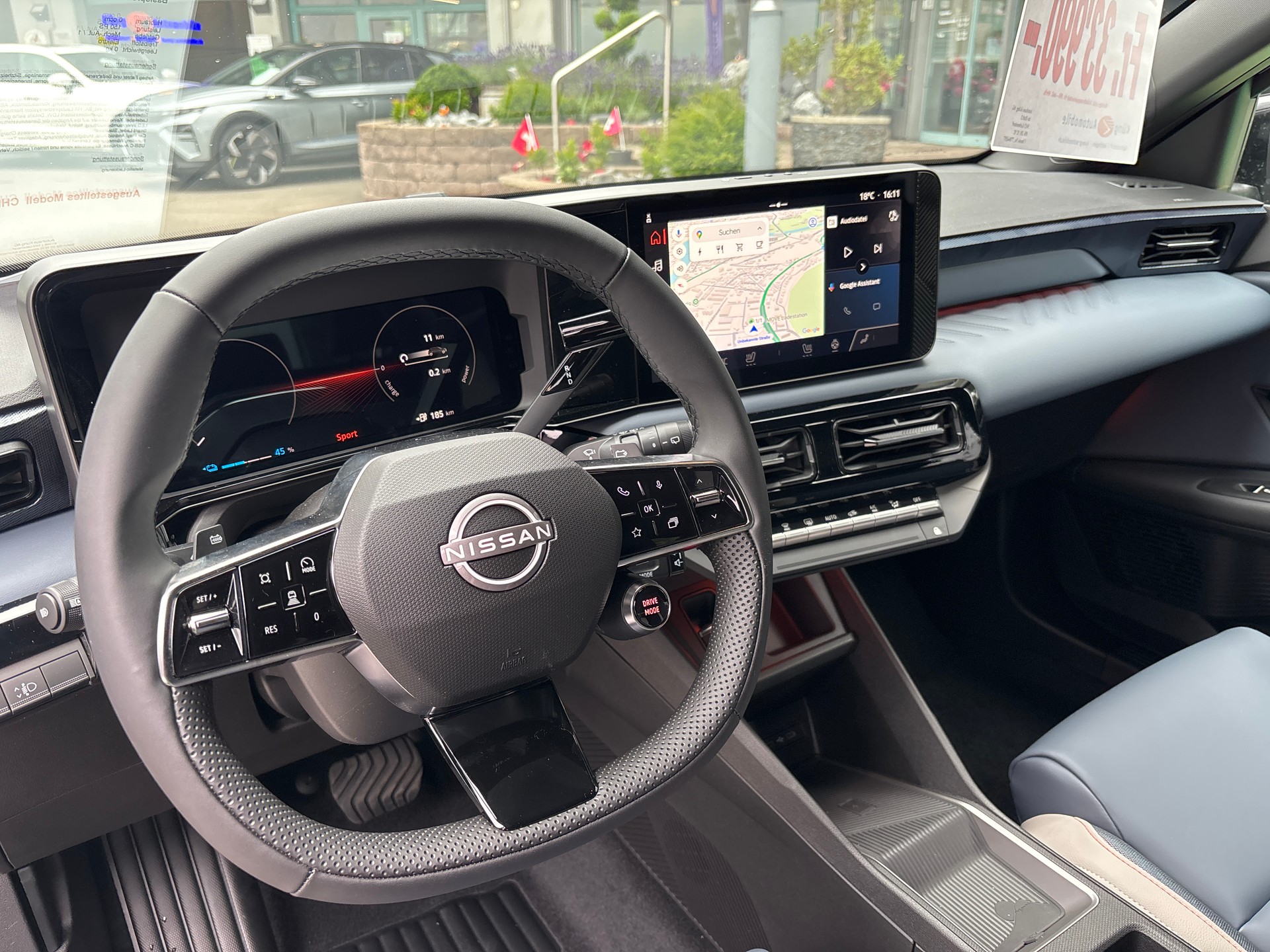 NISSAN Micra 52kWh Evolve-image-10
