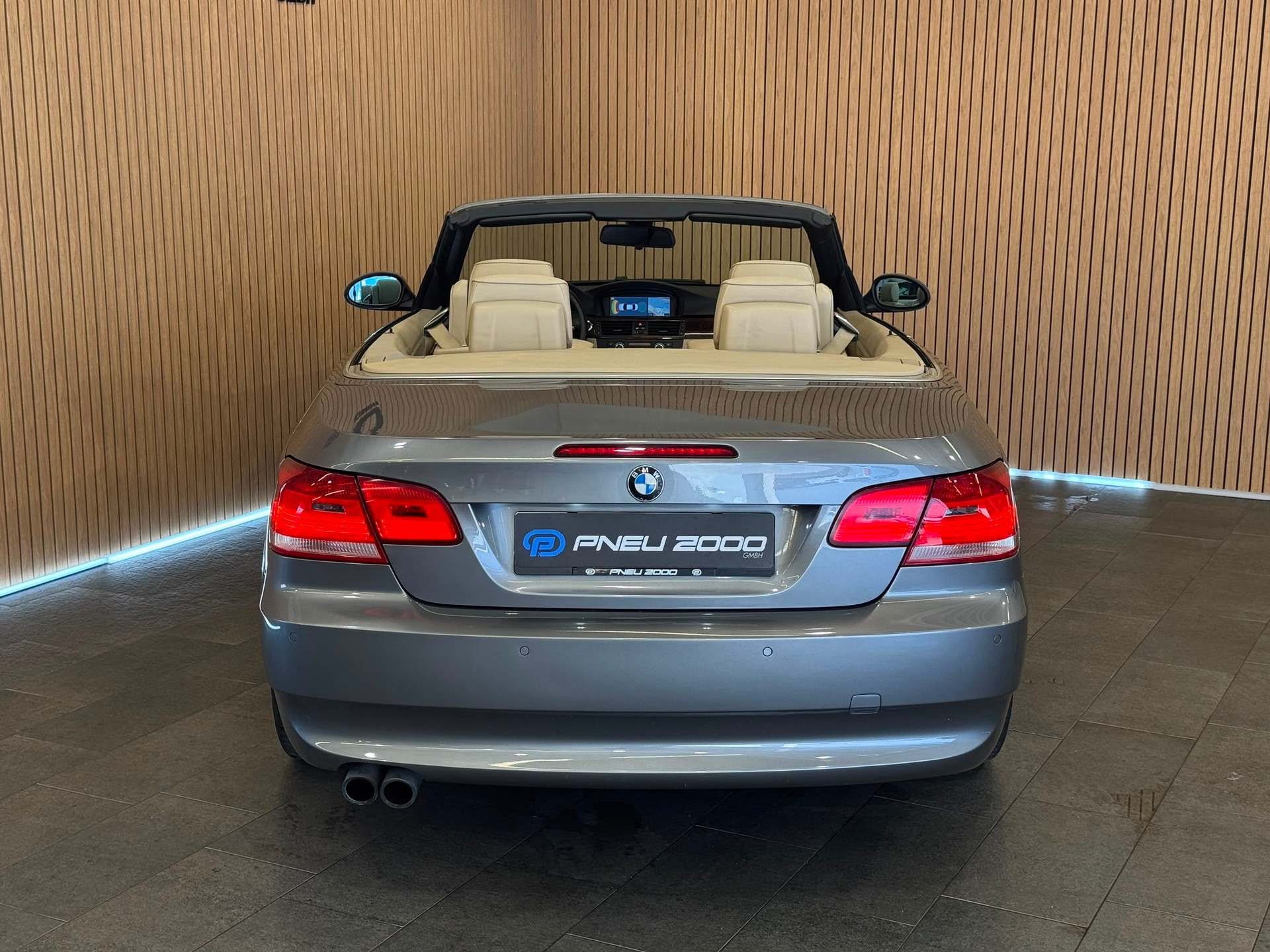 BMW 325i Cabriolet Steptronic-image-8