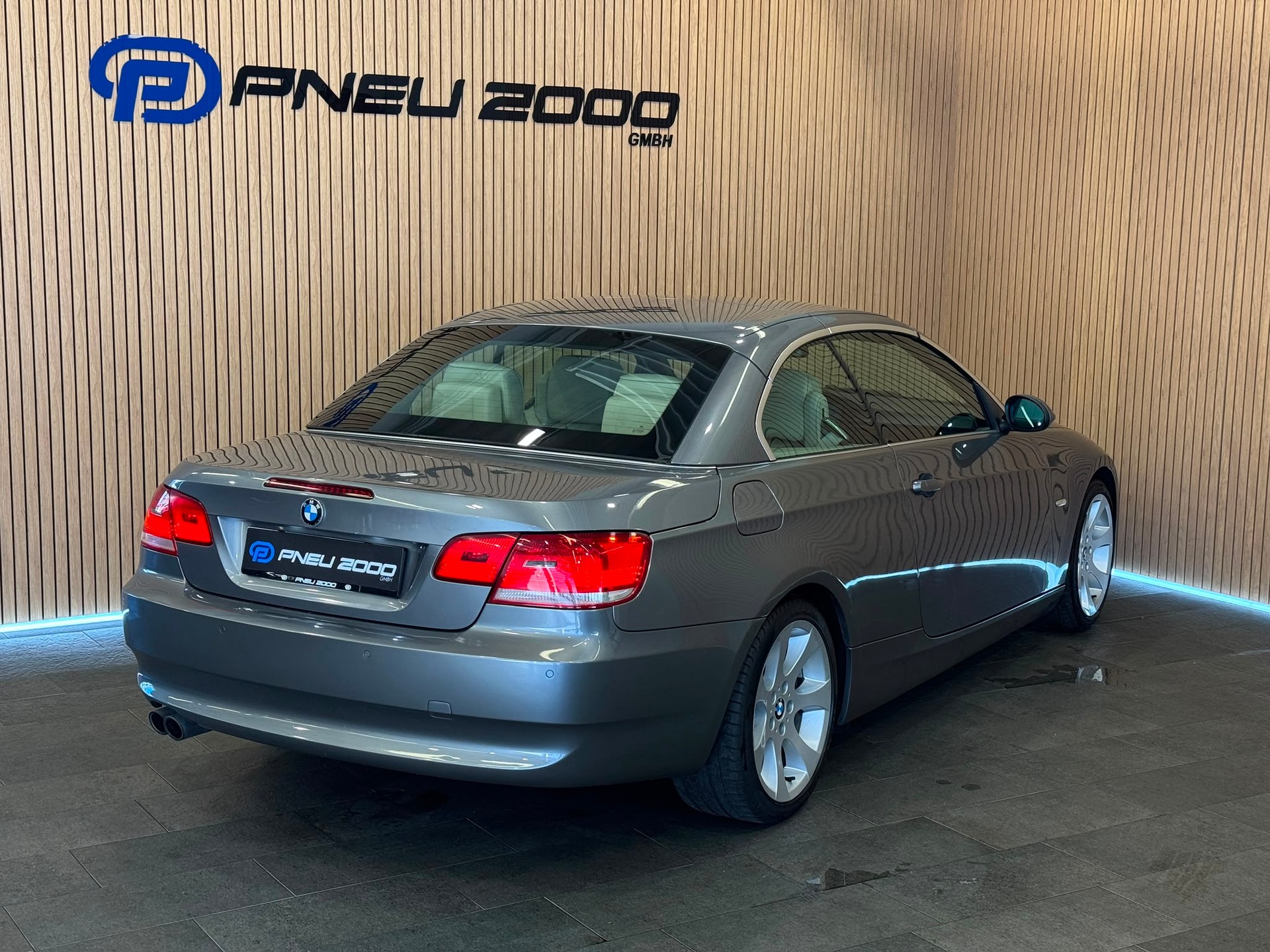 BMW 325i Cabriolet Steptronic-image-4
