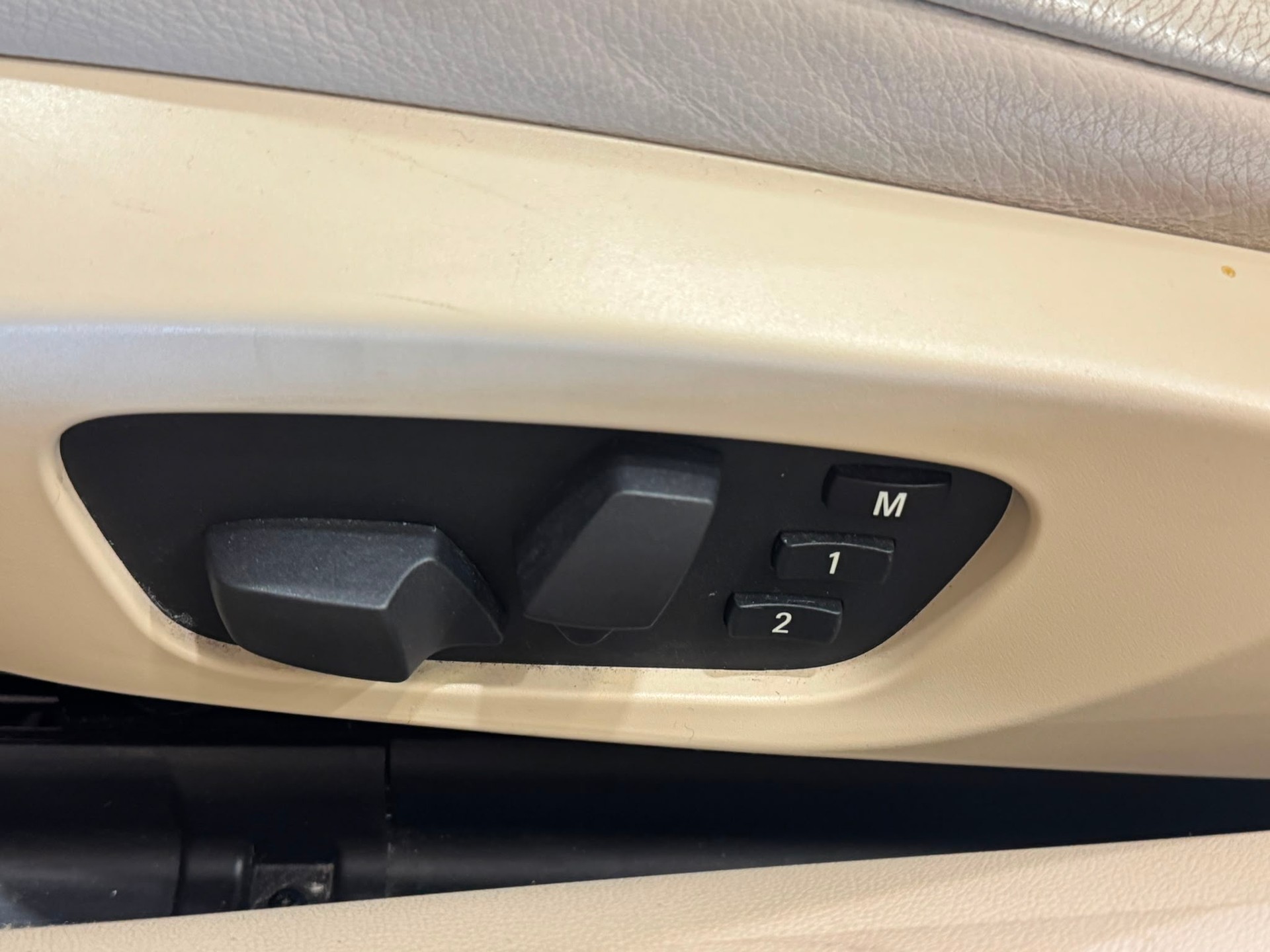 BMW 325i Cabriolet Steptronic-image-18