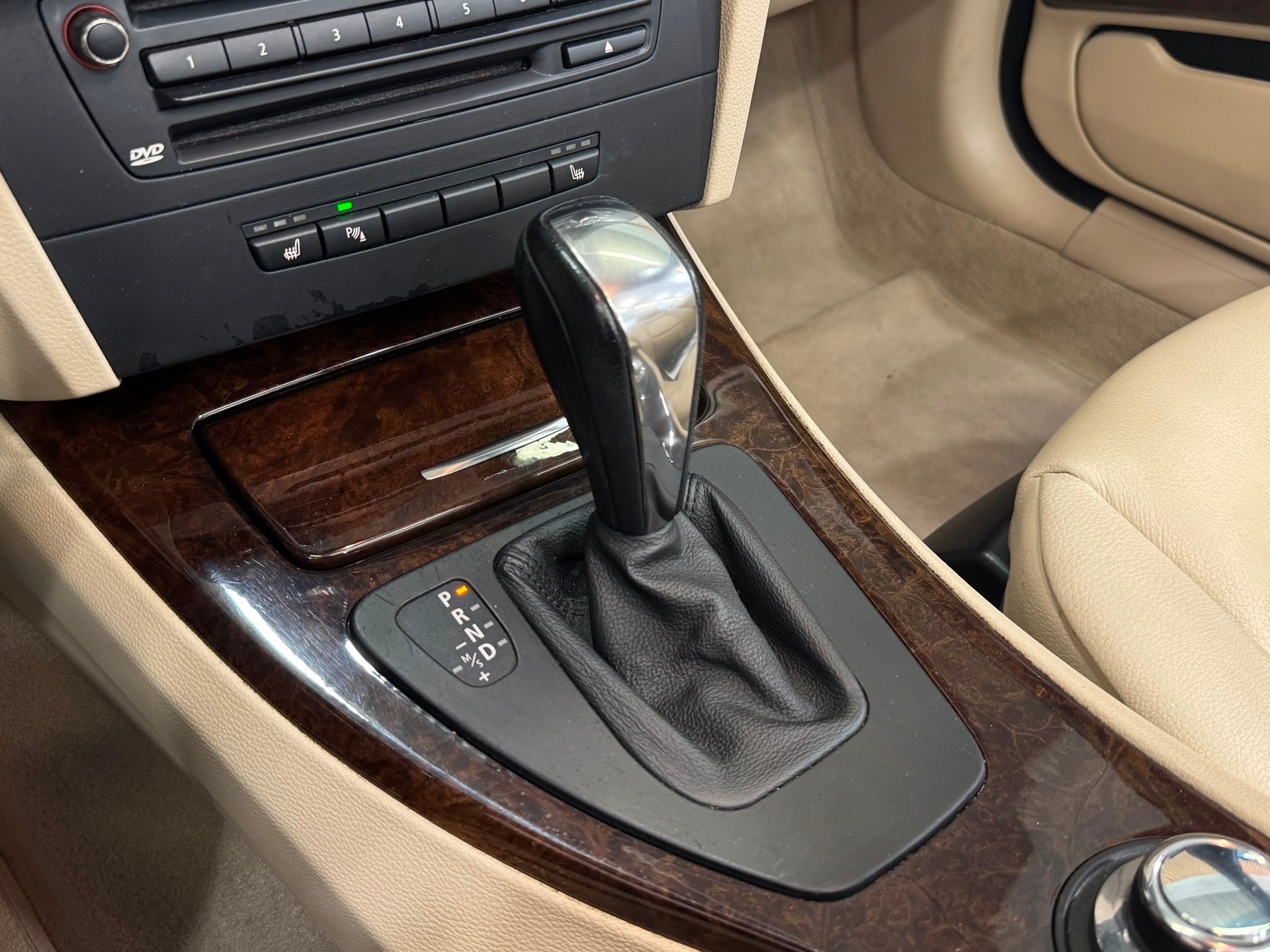 BMW 325i Cabriolet Steptronic-image-15