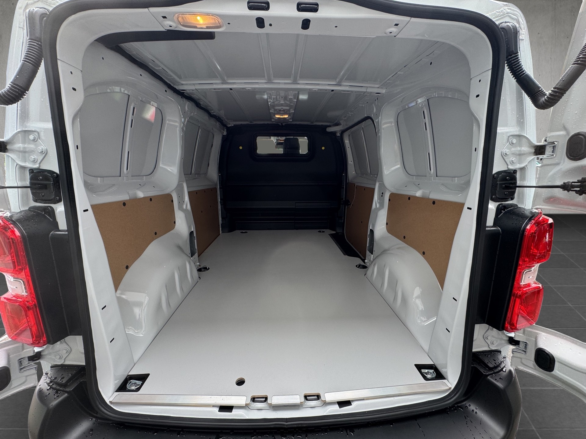 OPEL Vivaro Cargo 1.5 D 120 Energize Your Business S/S-image-8