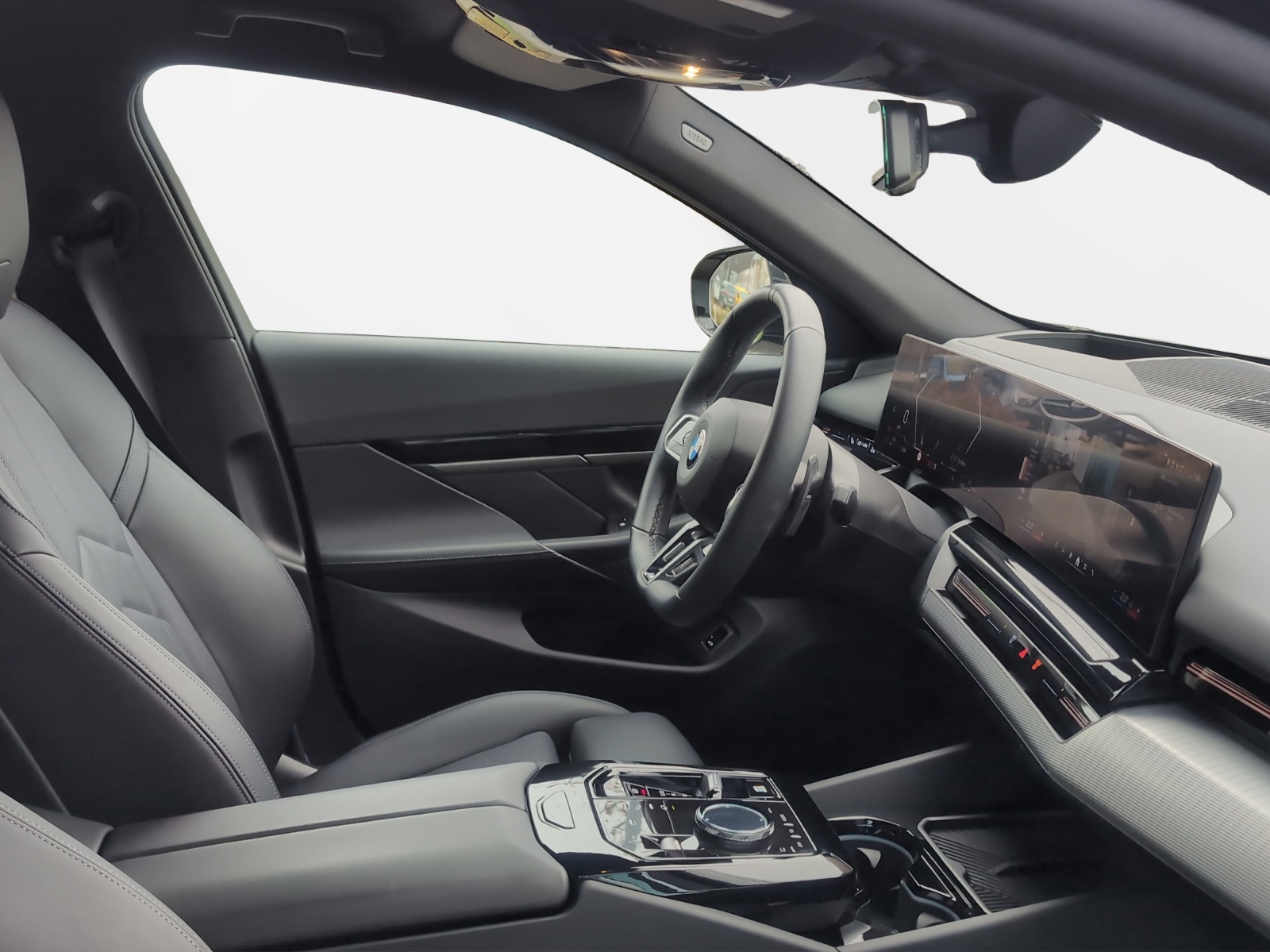 BMW 520d 48V M Sport-image-16