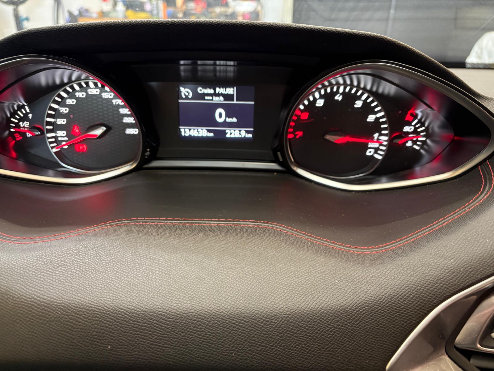 PEUGEOT 308 1.6 THP GT-image-9