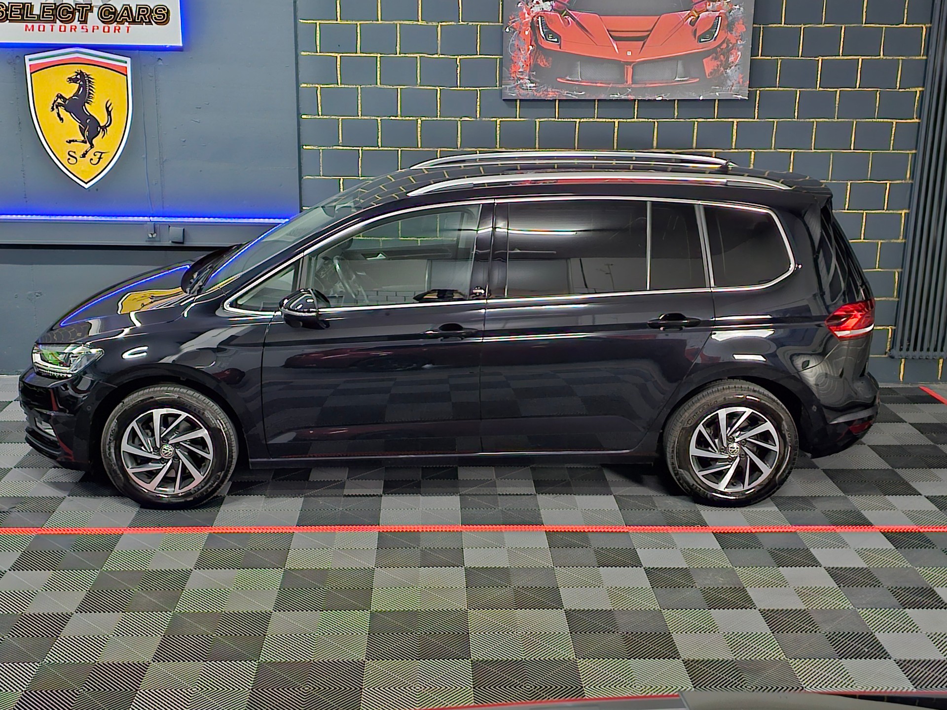 VW Touran 1.4 TSI BlueMotion Technology Sound DSG-image-1