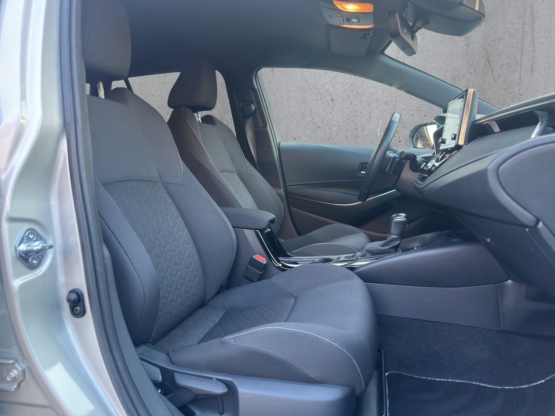 TOYOTA Corolla Touring Sports 2.0 HSD Trend-image-11