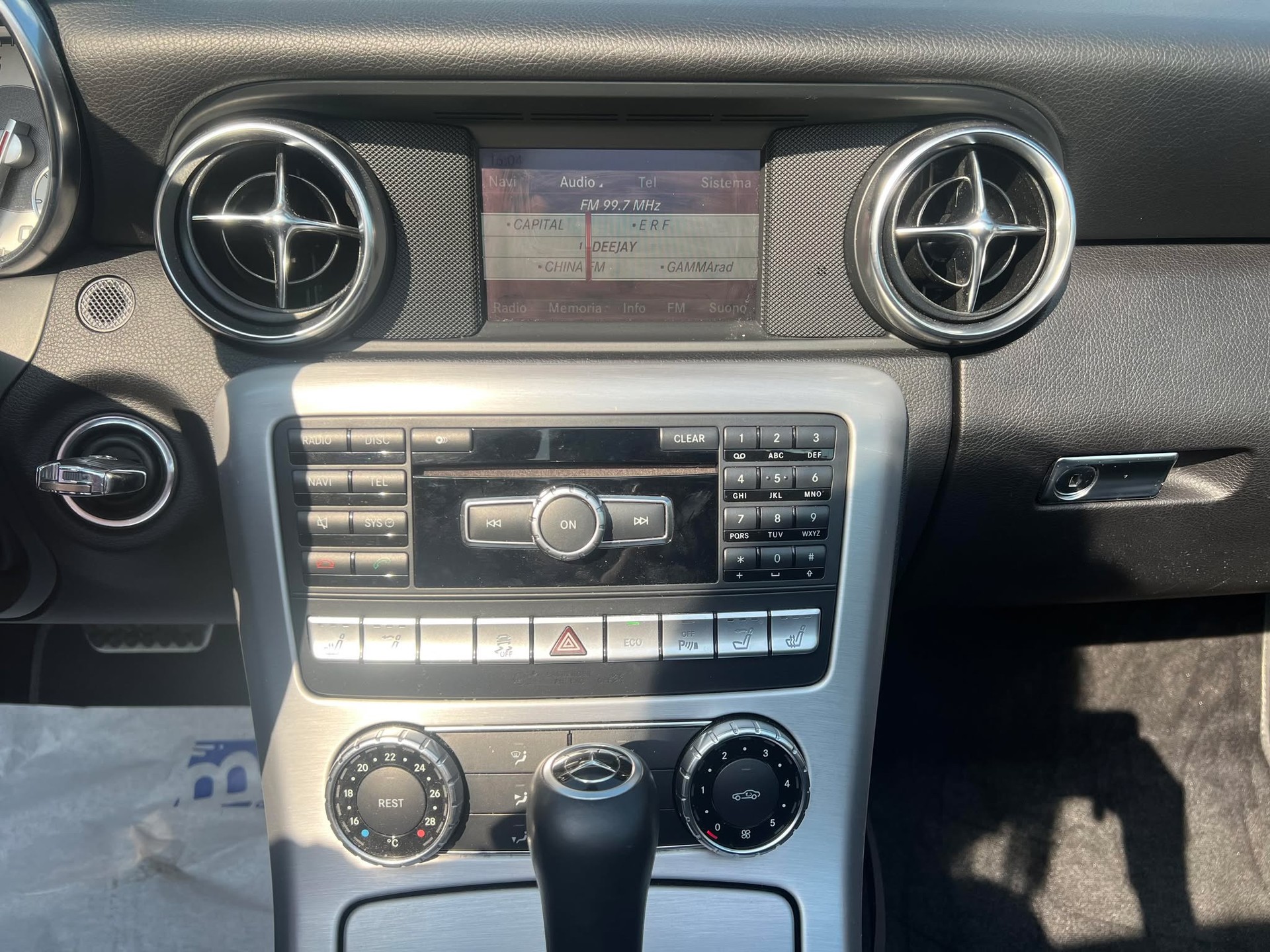 MERCEDES-BENZ SLK 200 7G-Tronic-image-12