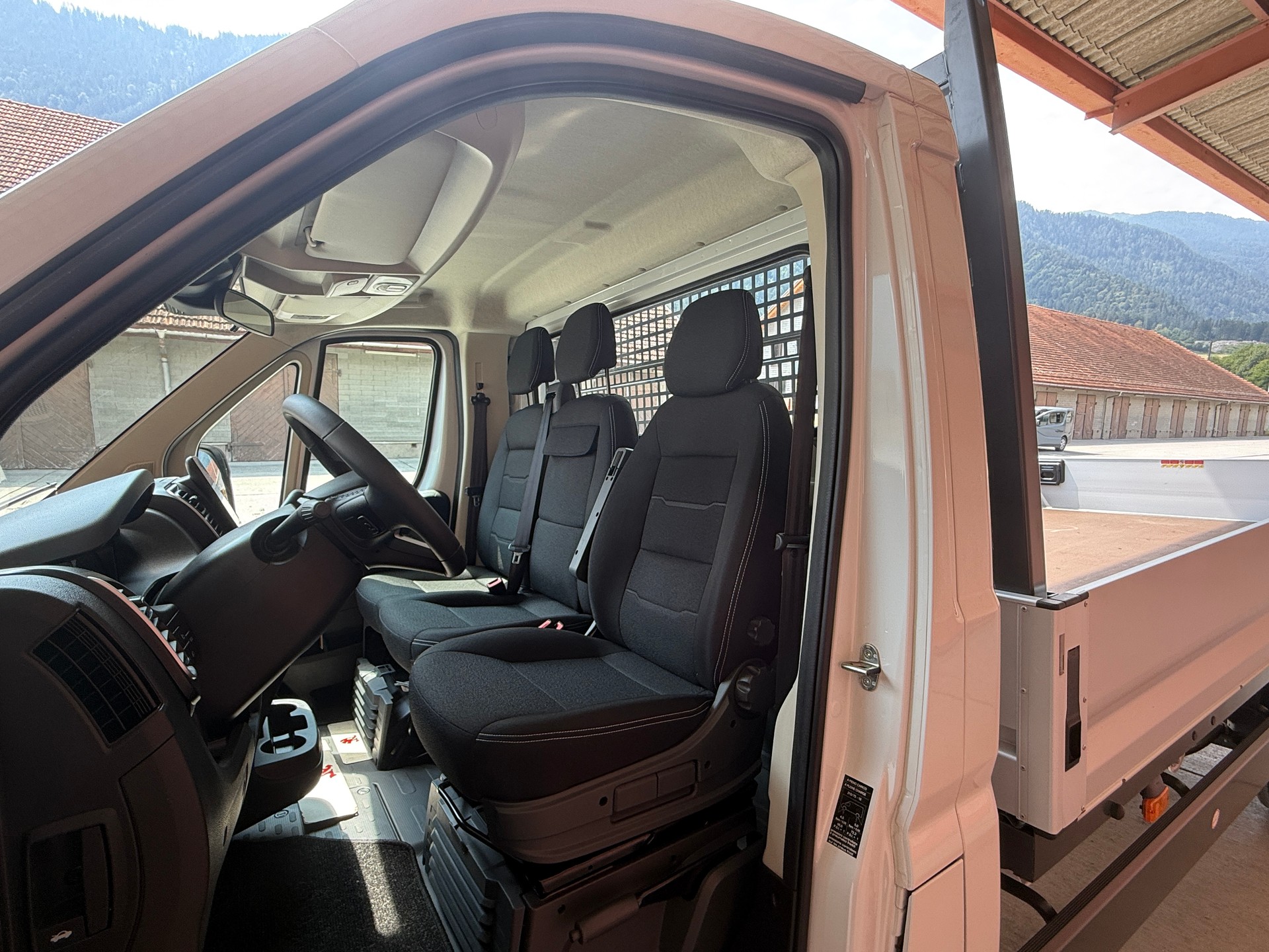 PEUGEOT Boxer 2.2 HDI 435 L4-image-8