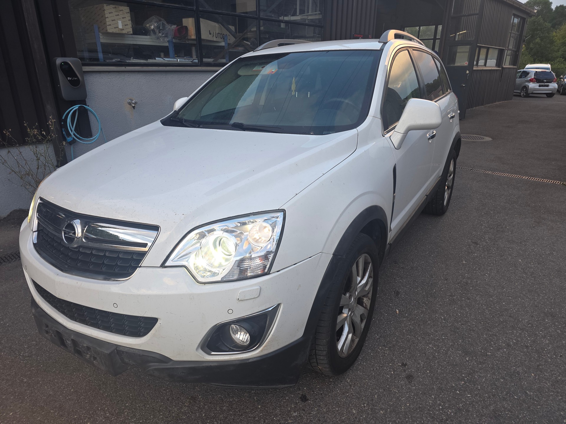 OPEL Antara 2.2 CDTi Cosmo 4WD Automatic-image-9