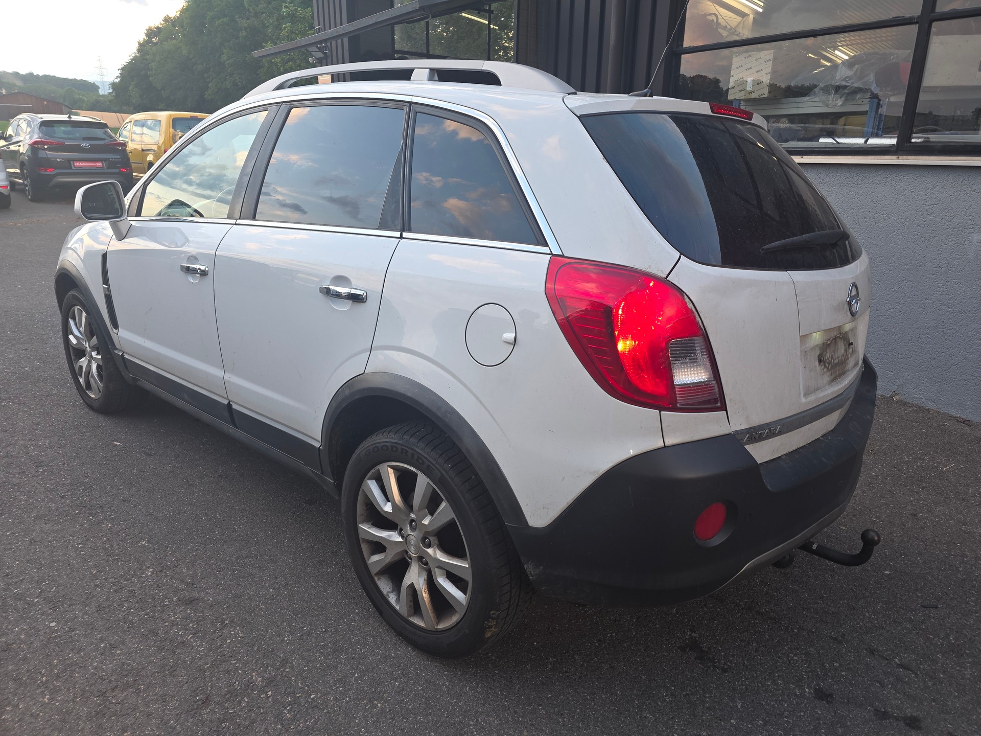 OPEL Antara 2.2 CDTi Cosmo 4WD Automatic-image-11