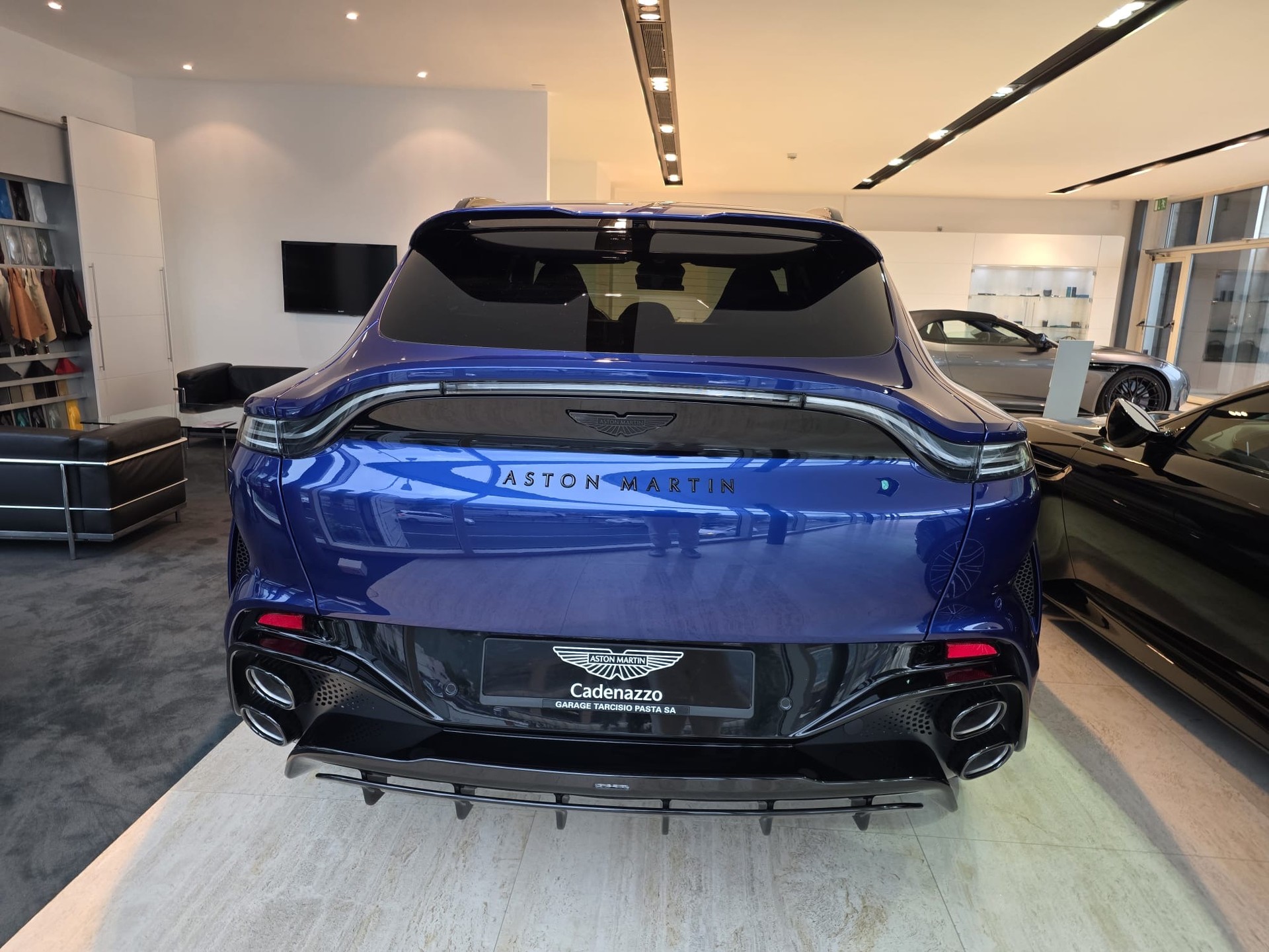 ASTON MARTIN S-image-2