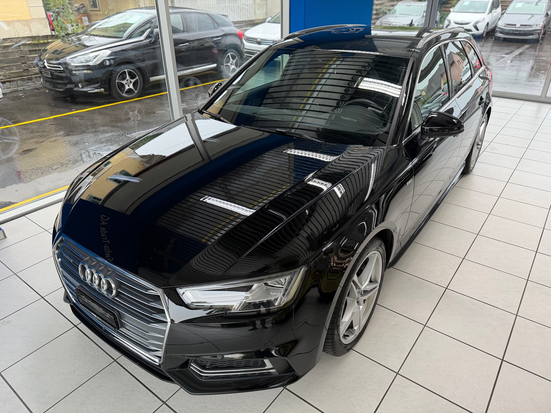 AUDI A4 Avant 3.0 TDI quattro S-tronic S-LINE-image-0