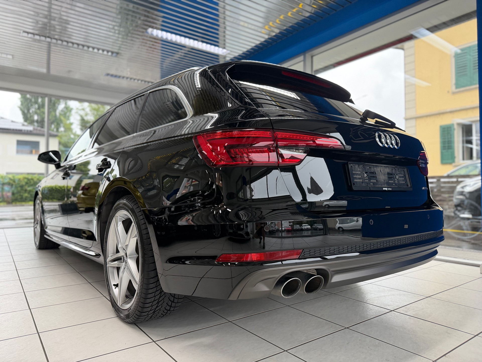 AUDI A4 Avant 3.0 TDI quattro S-tronic S-LINE-image-7