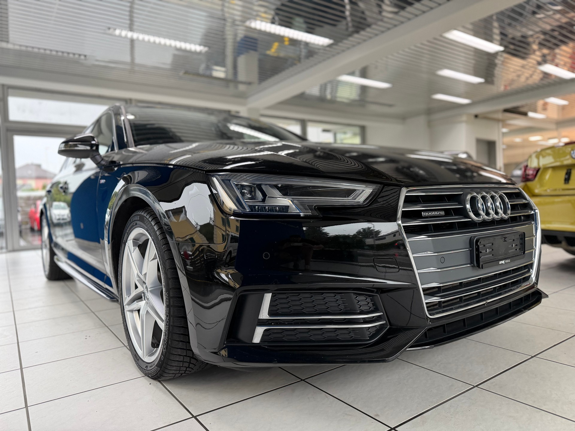 AUDI A4 Avant 3.0 TDI quattro S-tronic S-LINE-image-3