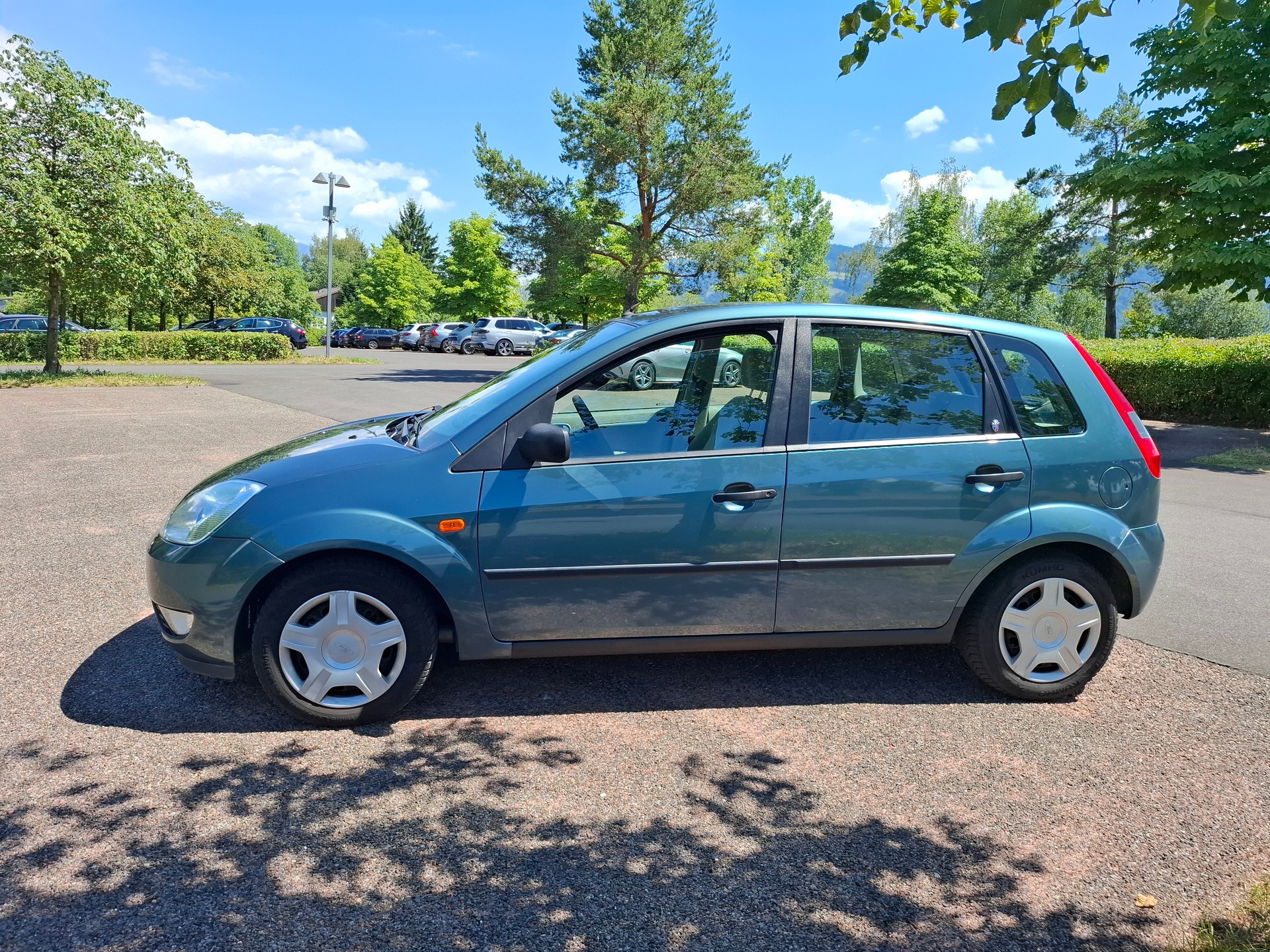 FORD Fiesta 1.4 16V Ghia-image-3