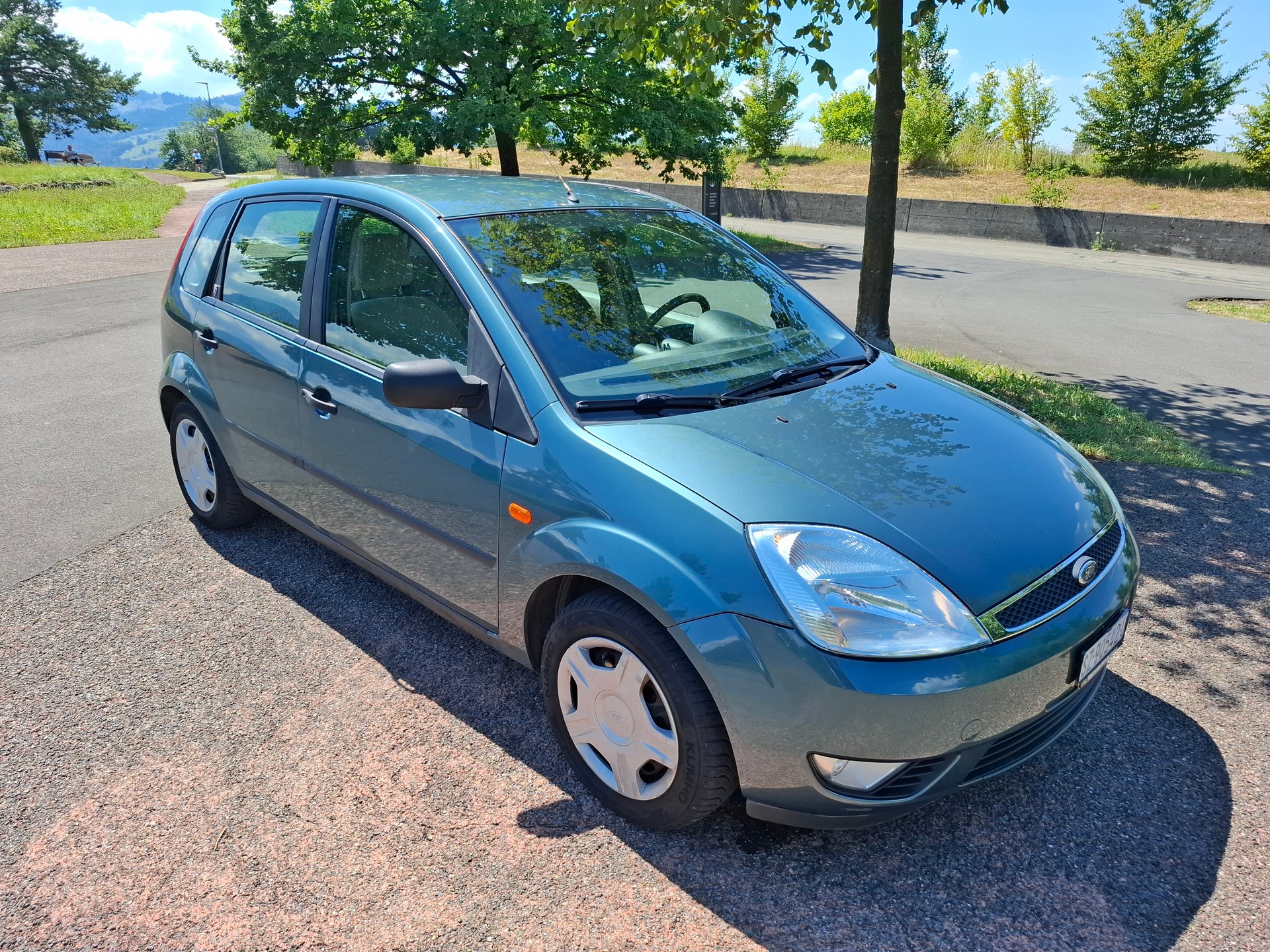 FORD Fiesta 1.4 16V Ghia-image-0