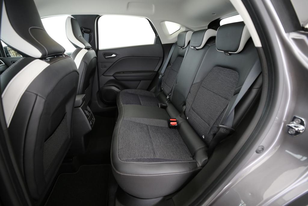 RENAULT Captur 1.6 E-Tech techno-image-9