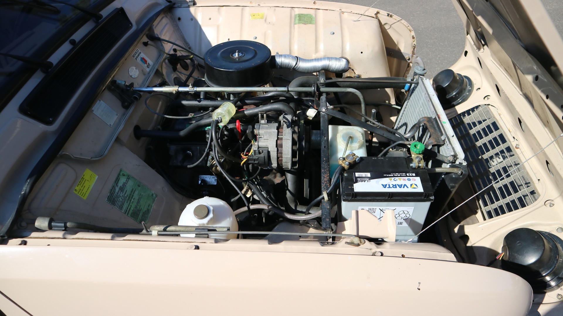 RENAULT R4-image-7