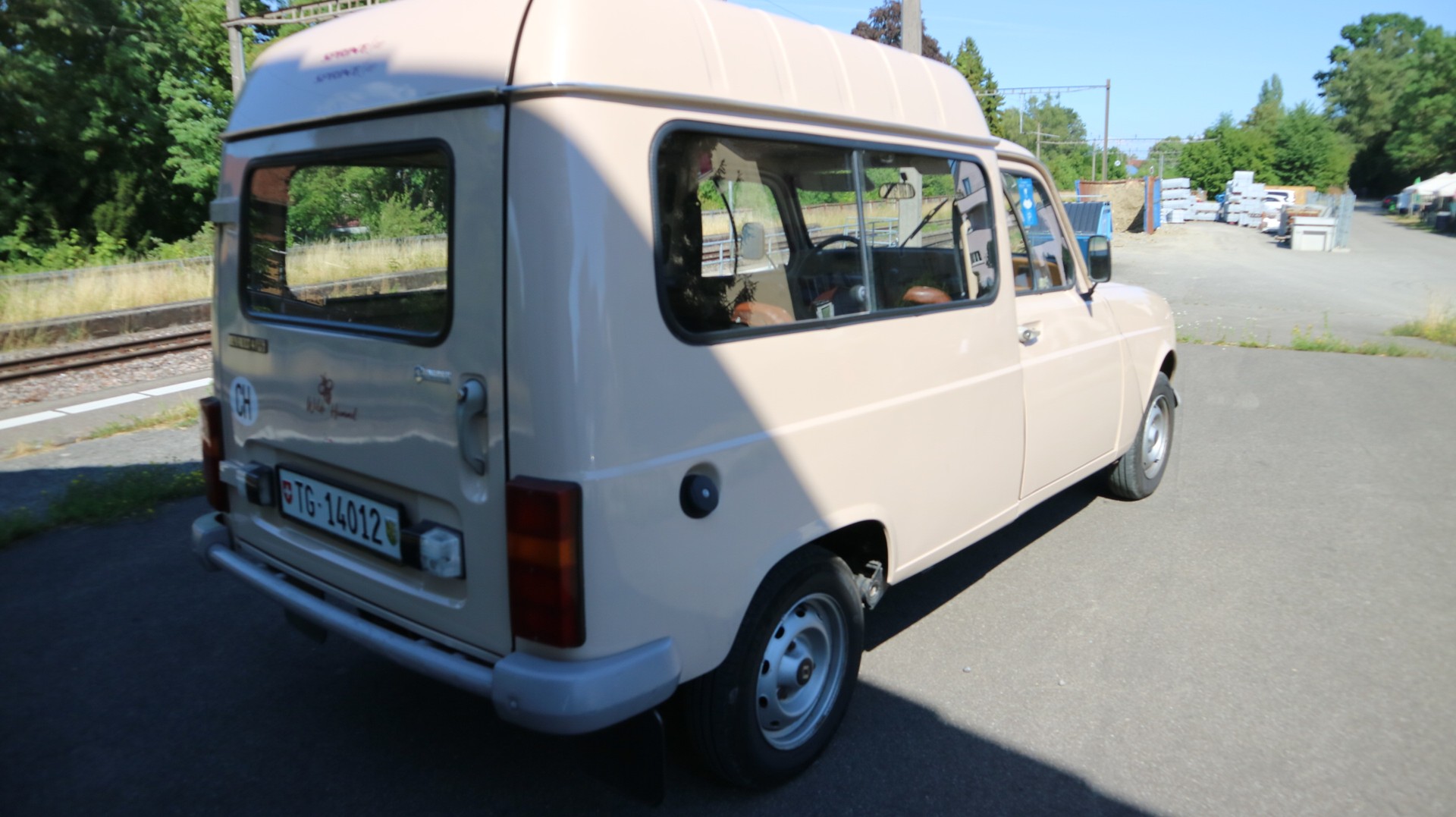 RENAULT R4-image-2