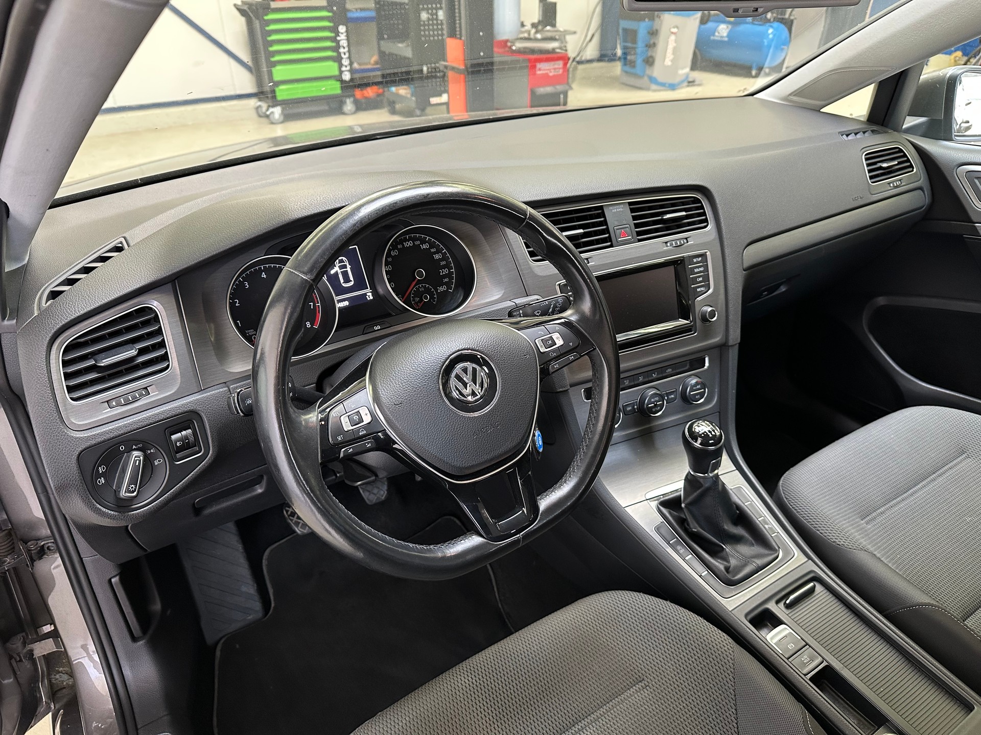 VW Golf 1.4 TSI Highline-image-9