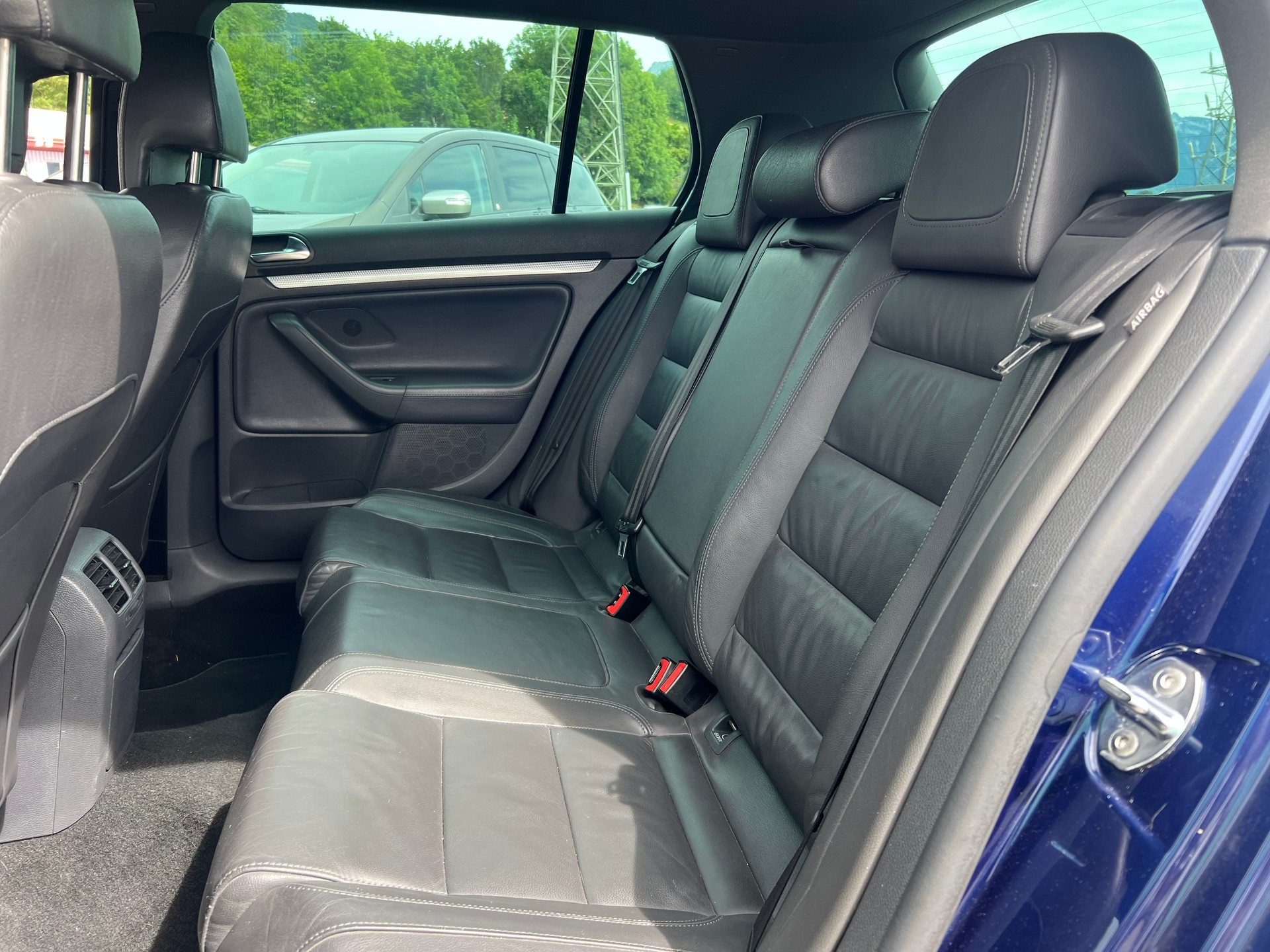 VW Golf VI R32 V6 4Motion DSG-image-7